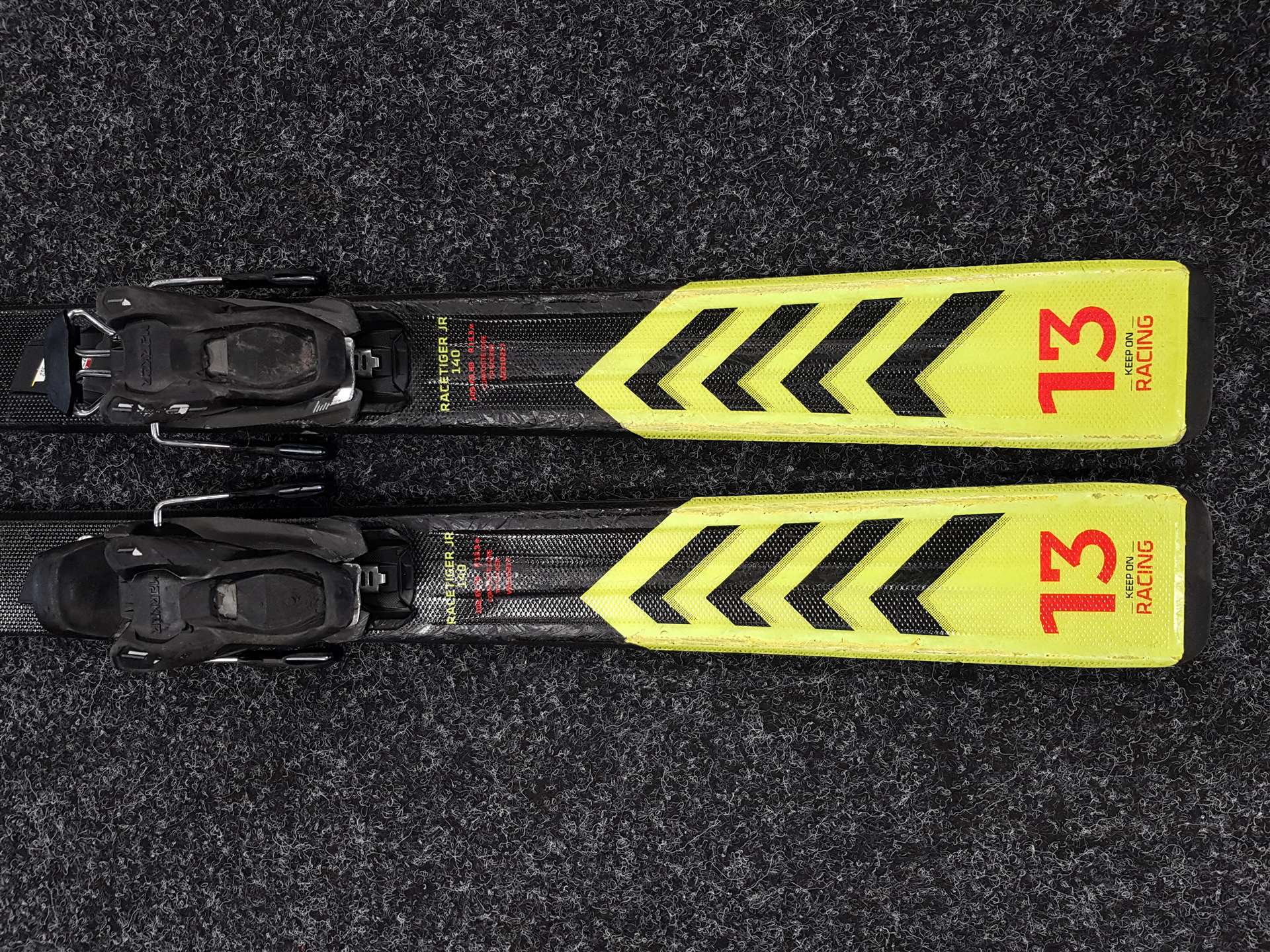 Použité lyže VOLKL Racetiger JR + viazanie Marker 7.0