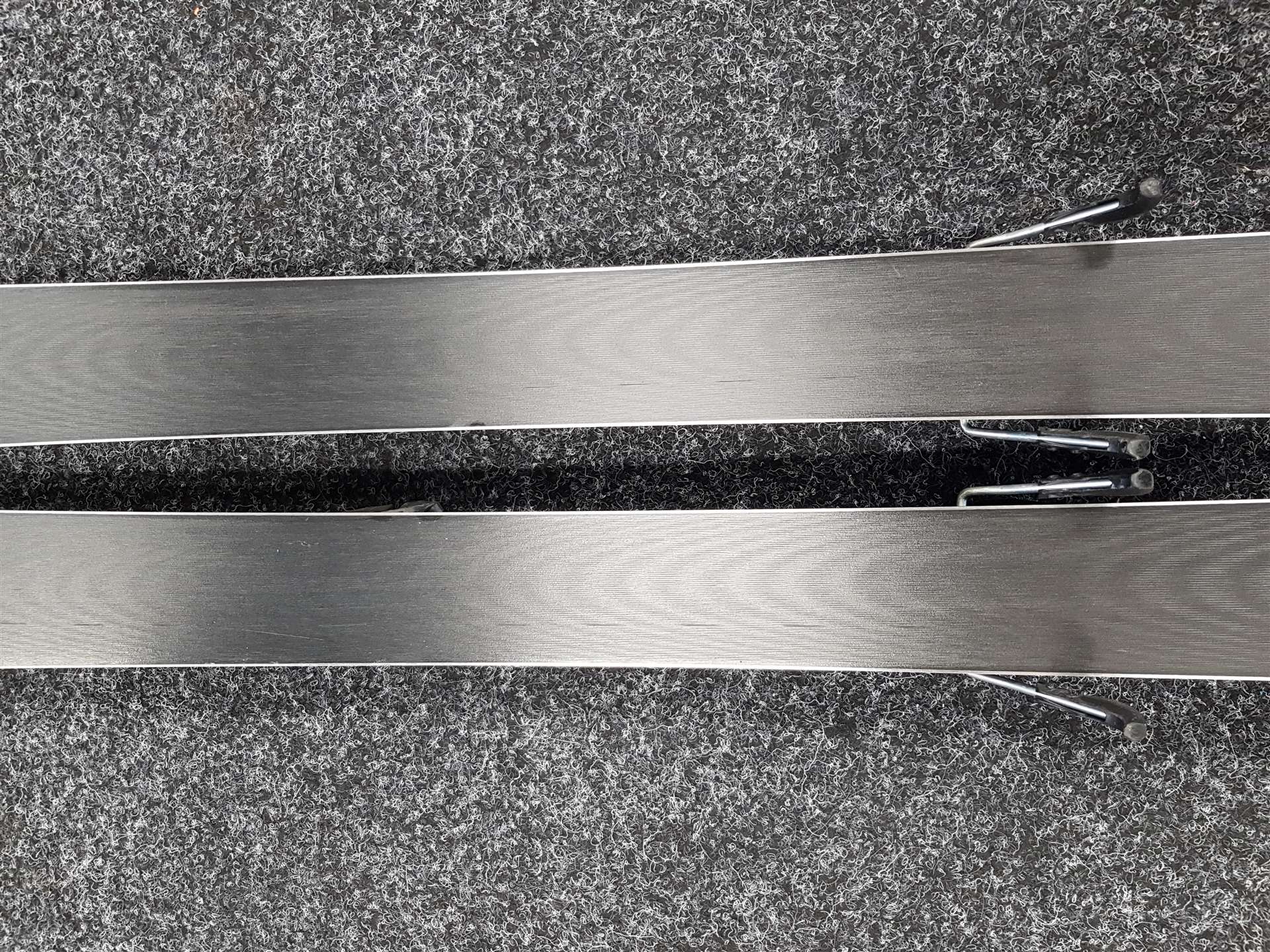 Použité lyže VOLKL Racetiger JR + viazanie Marker 7.0