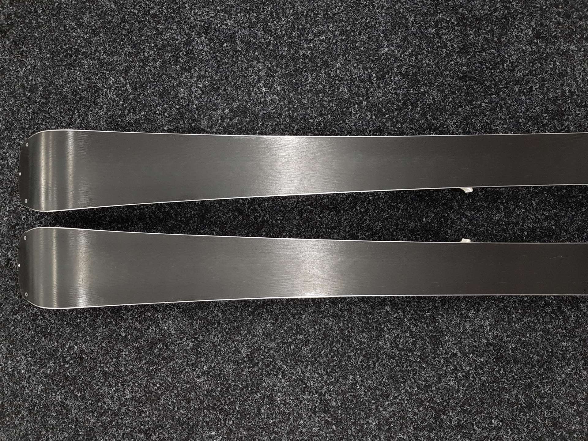 Použité lyže ROSSIGNOL Pursuit  + viazanie Rossignol 11