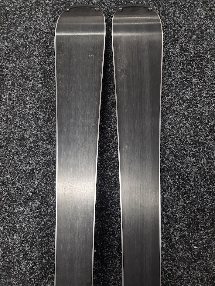 Použité lyže Sporten Street Team Junior Sport + viazanie Tyrolia SLR 4.5