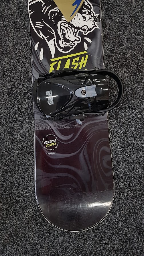 Bazárový snowboard Gravity Flash