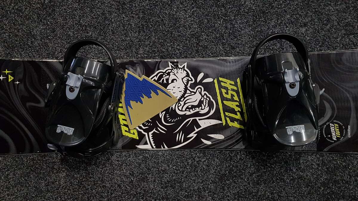 Bazárový snowboard Gravity Flash