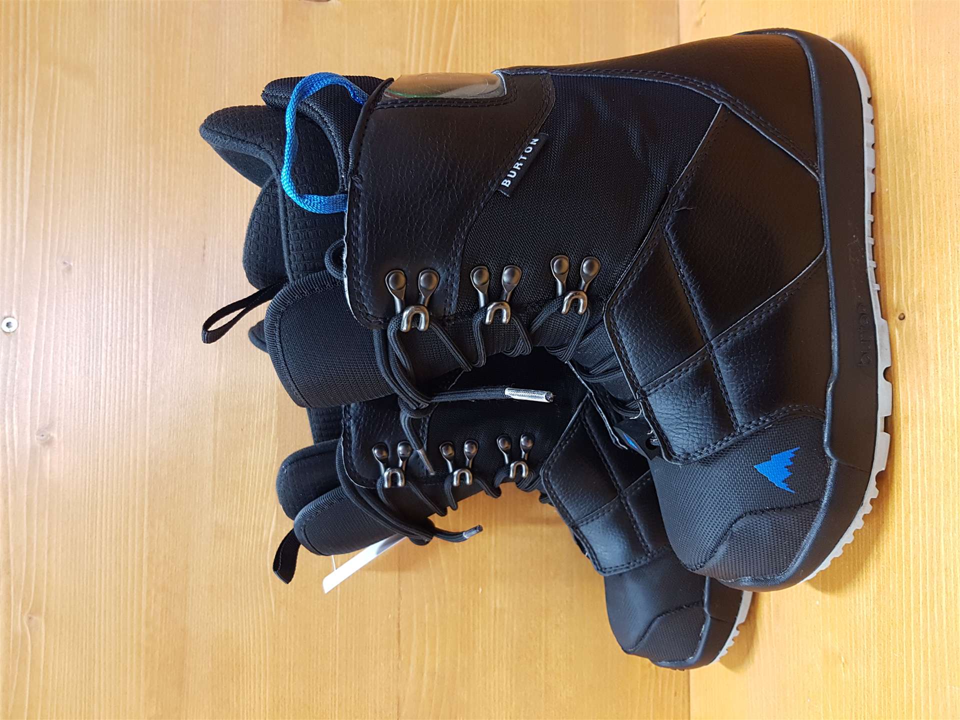 Použité snowboardové topánky BURTON Progression W