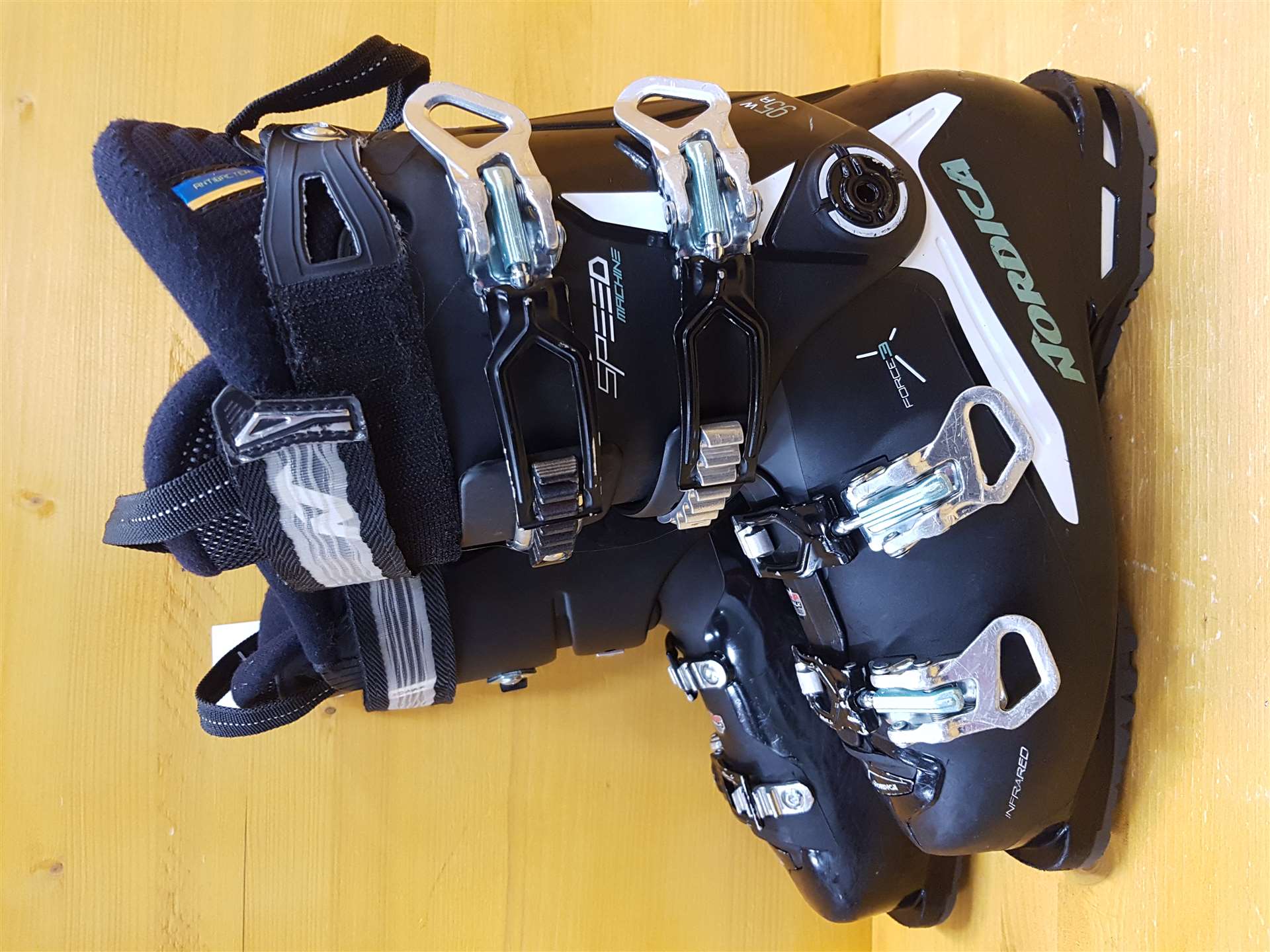 Použité lyžiarky Nordica Speedt Machine 95 WR