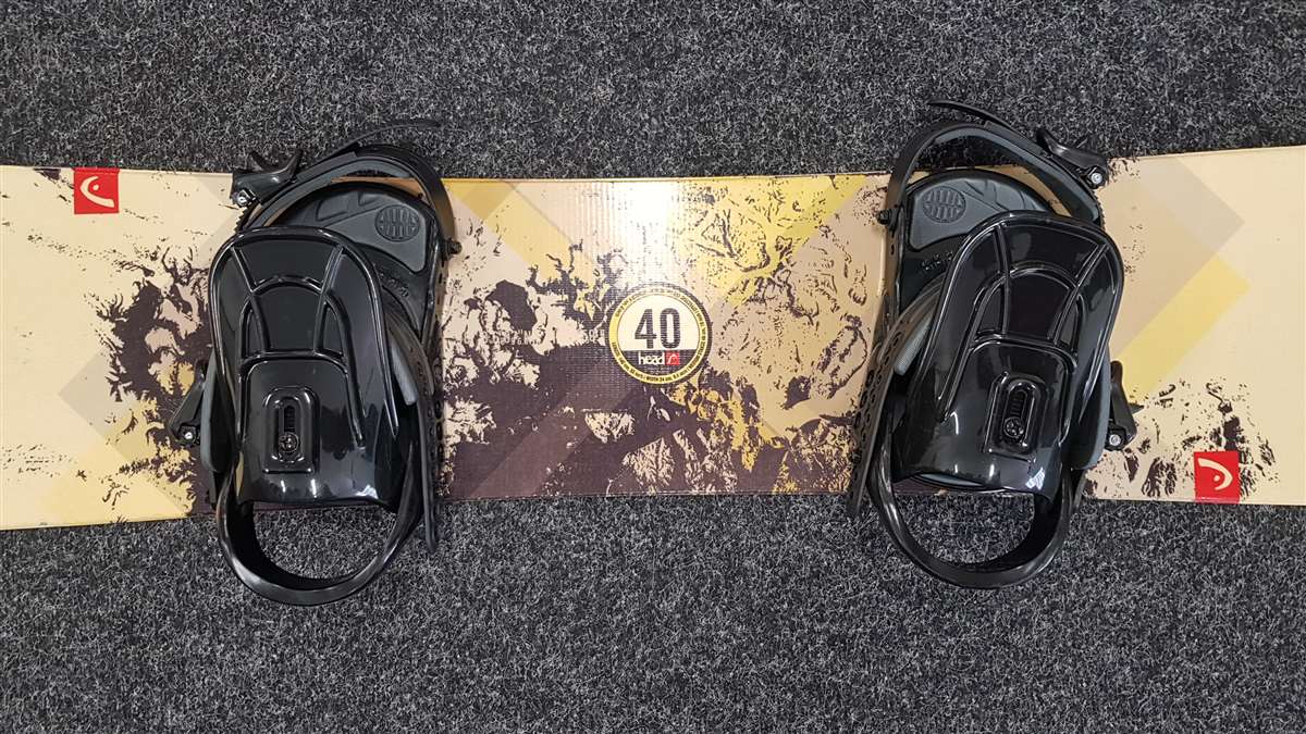 Bazárový snowboard Head