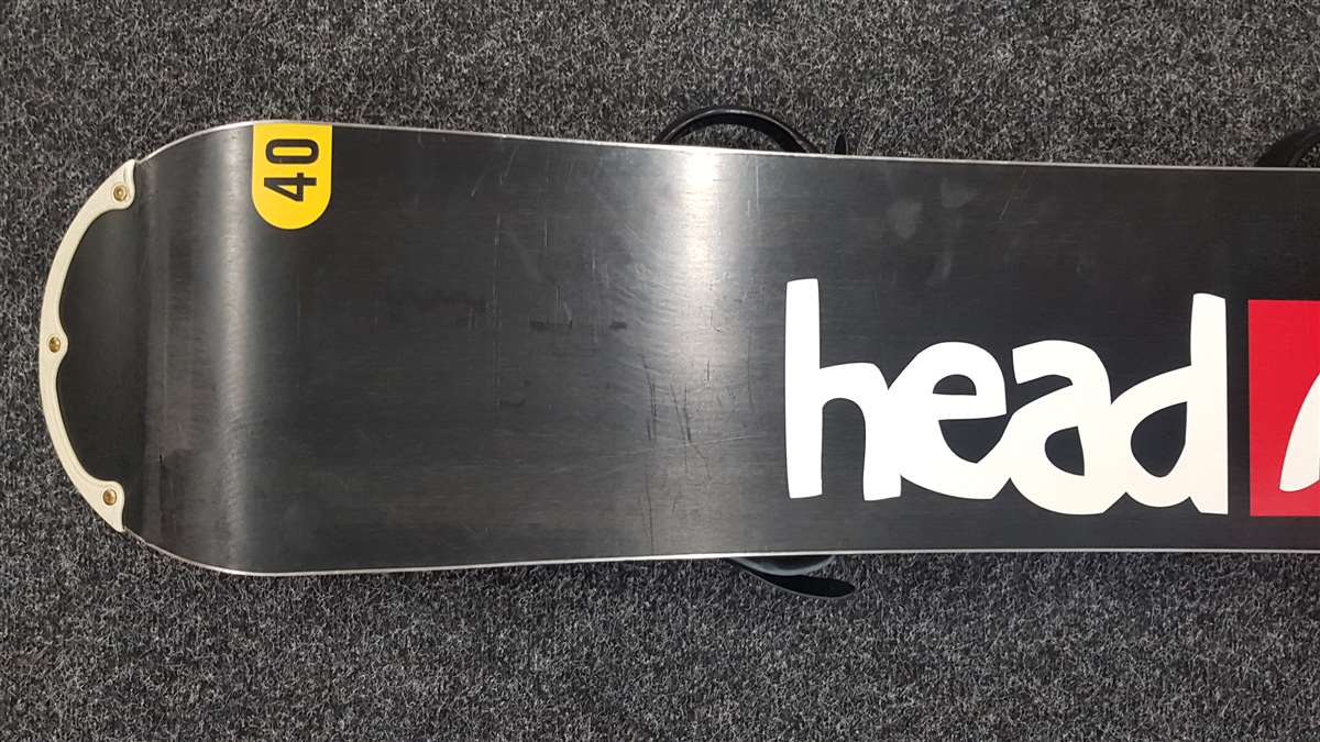 Bazárový snowboard Head
