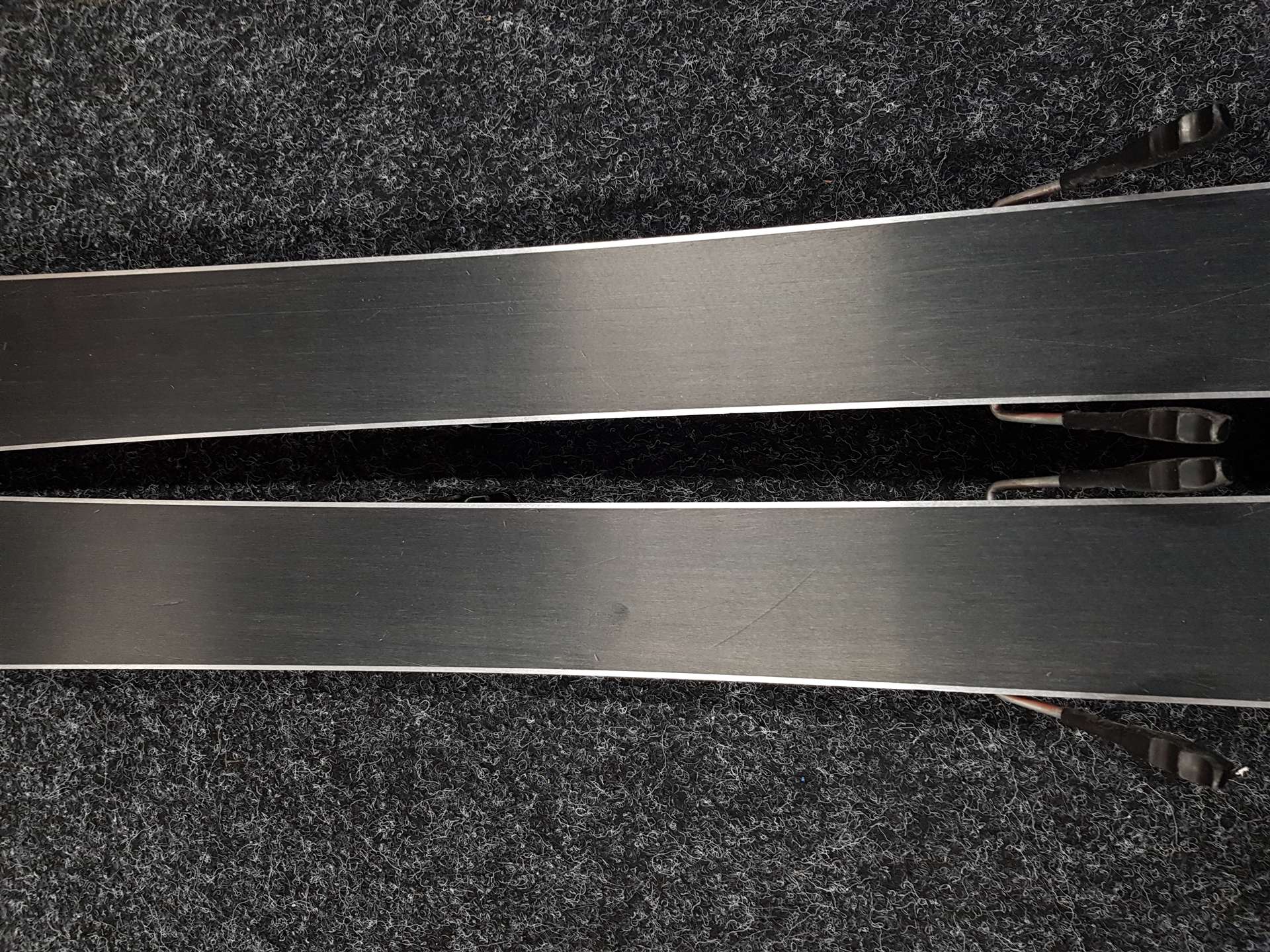 Použité detské lyže VOLKL Racetiger + viazanie Marker 4.5