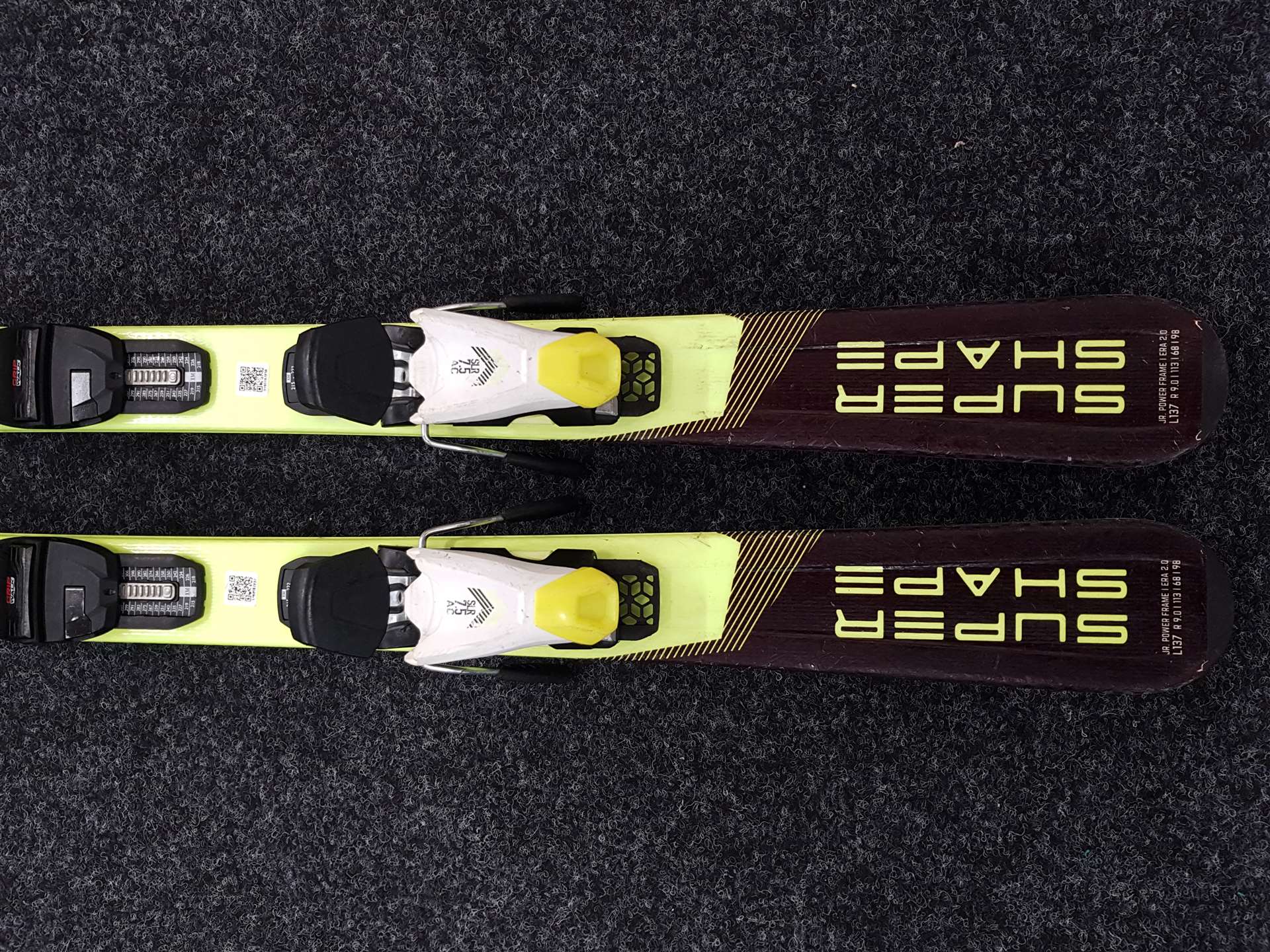 Použité lyže HEAD Super Shape + viazanie Head SLR 7.5