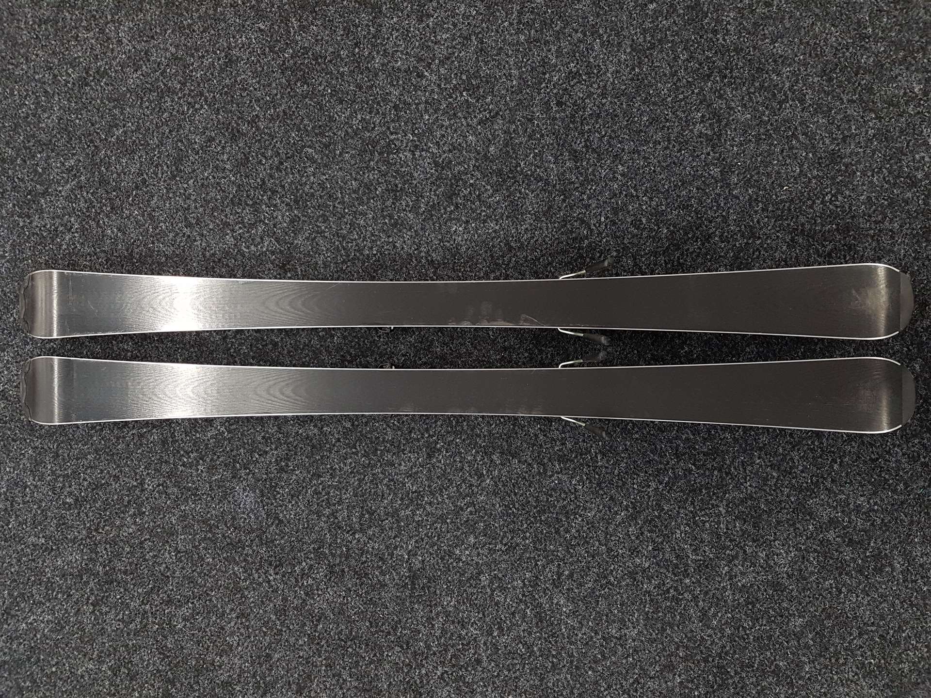 Použité lyže HEAD Super Shape + viazanie Head SLR 7.5