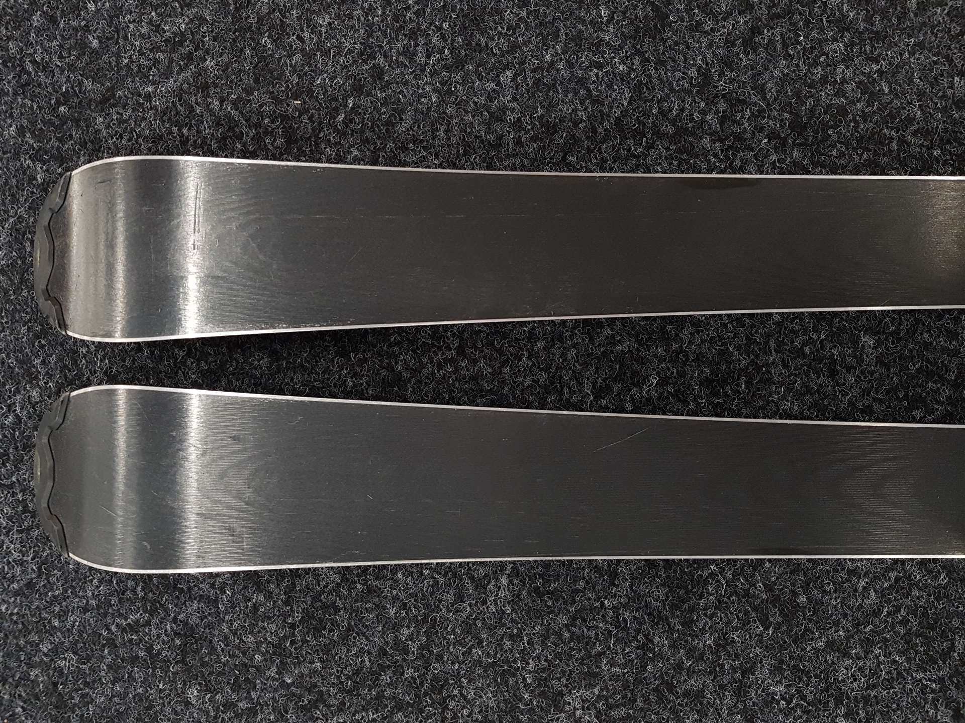 Použité lyže HEAD Super Shape + viazanie Head SLR 7.5