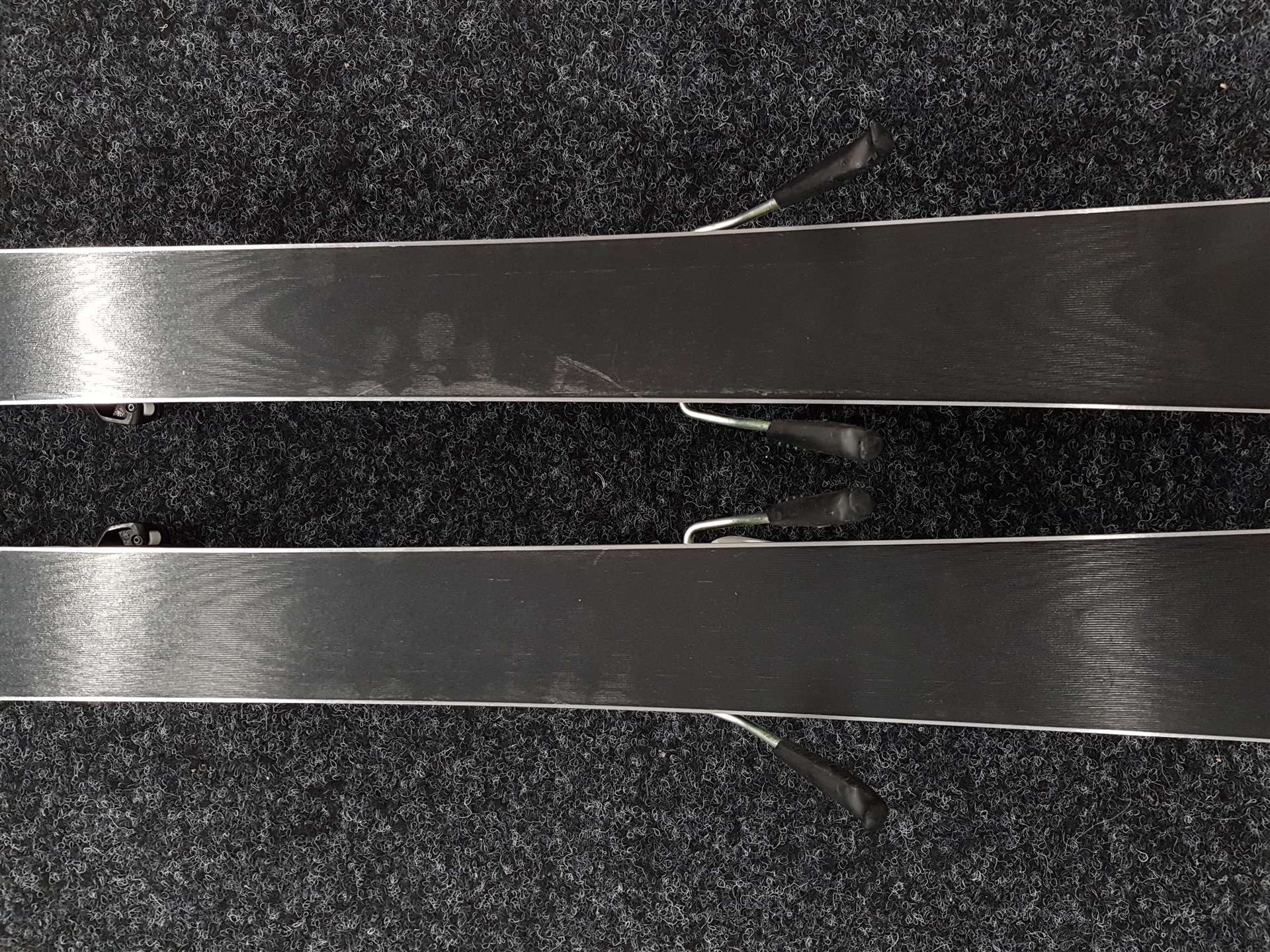 Použité lyže HEAD Super Shape + viazanie Head SLR 7.5