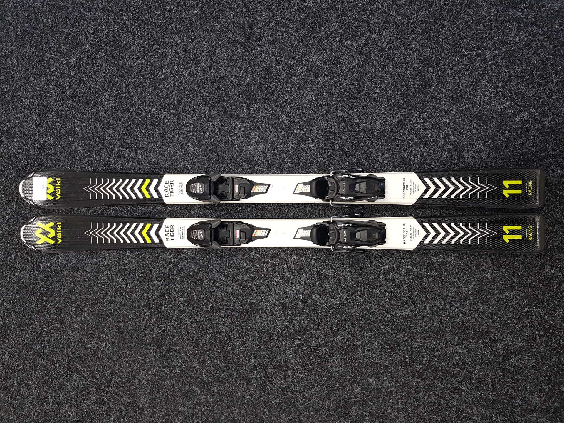 Použité detské lyže VOLKL Racetiger JR + viazanie Marker 7.0