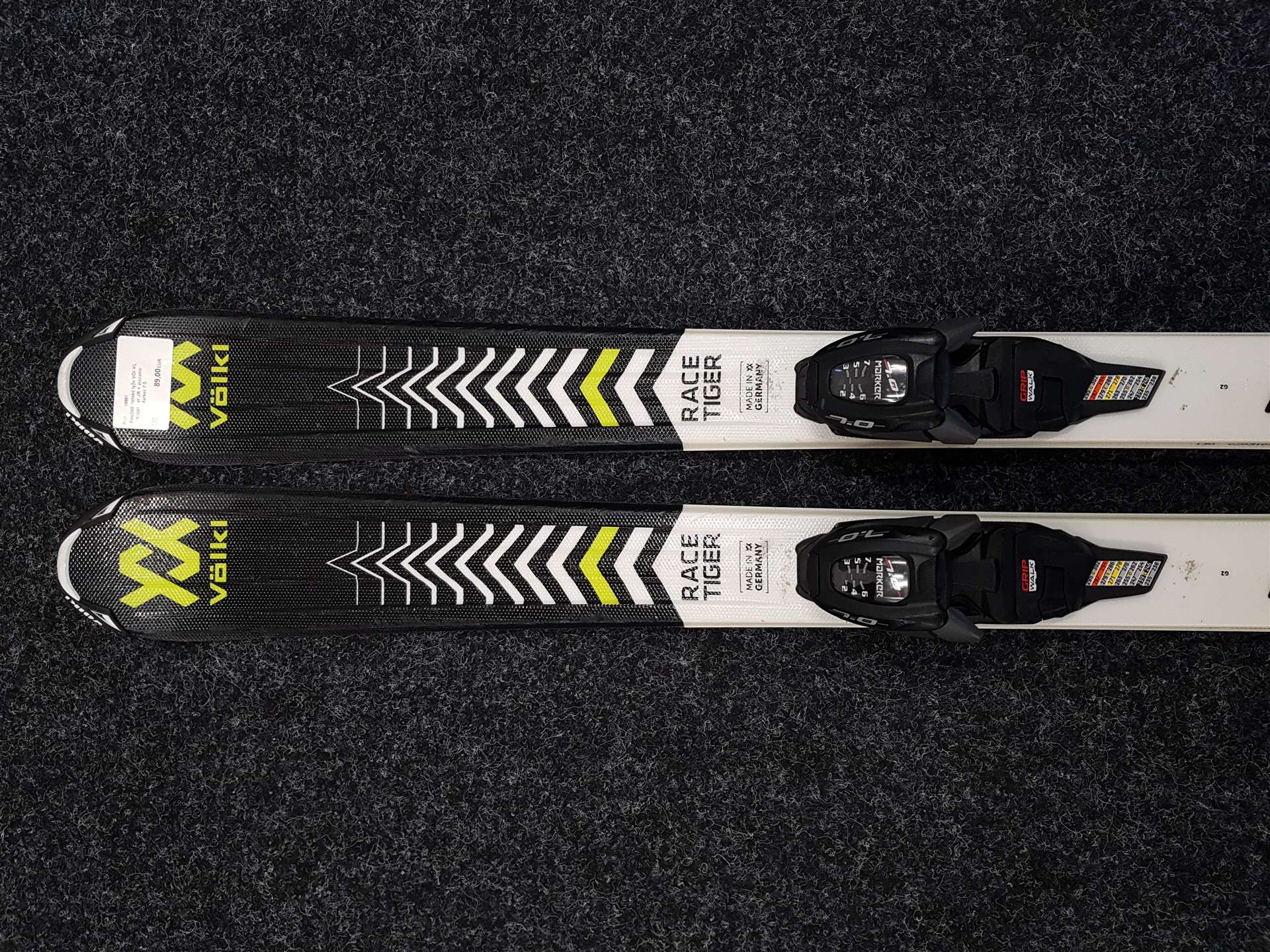 Použité detské lyže VOLKL Racetiger JR + viazanie Marker 7.0