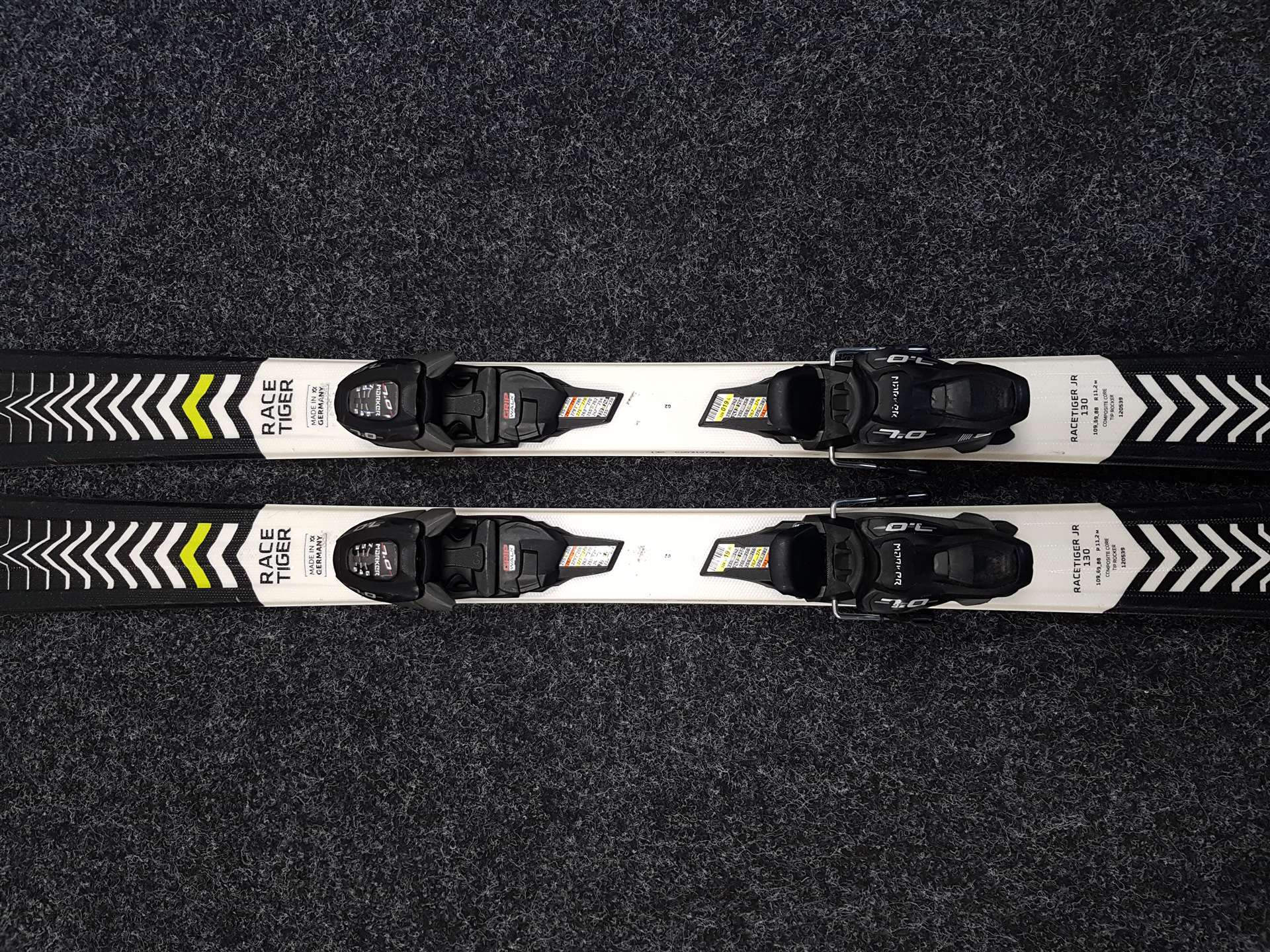 Použité detské lyže VOLKL Racetiger JR + viazanie Marker 7.0
