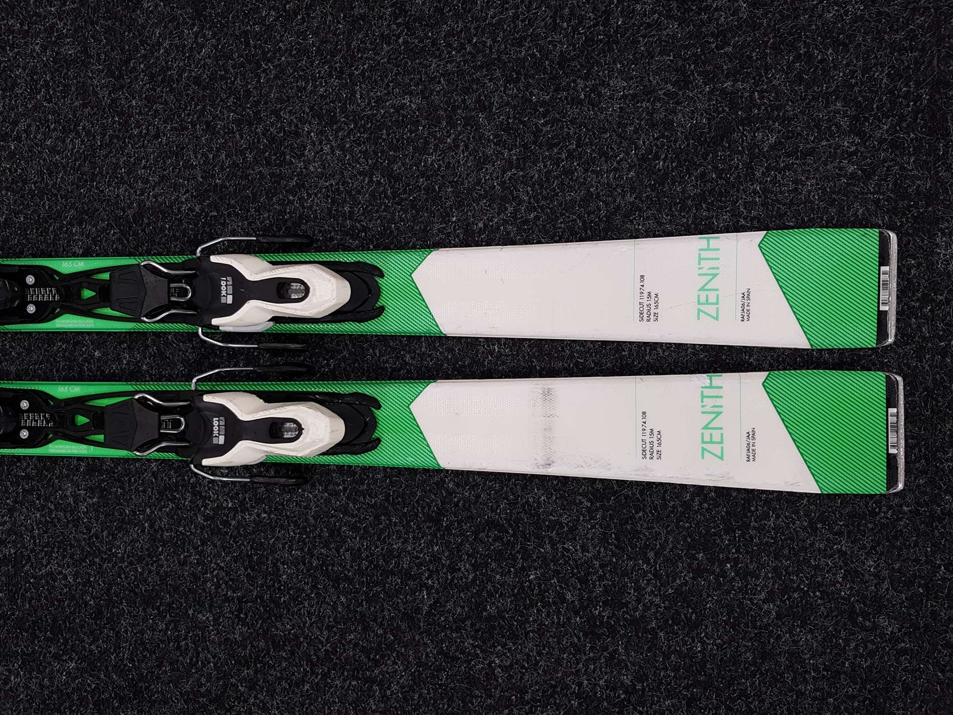 Použité lyže ROSSIGNOL Zenith + viazanie Look Xpress 10