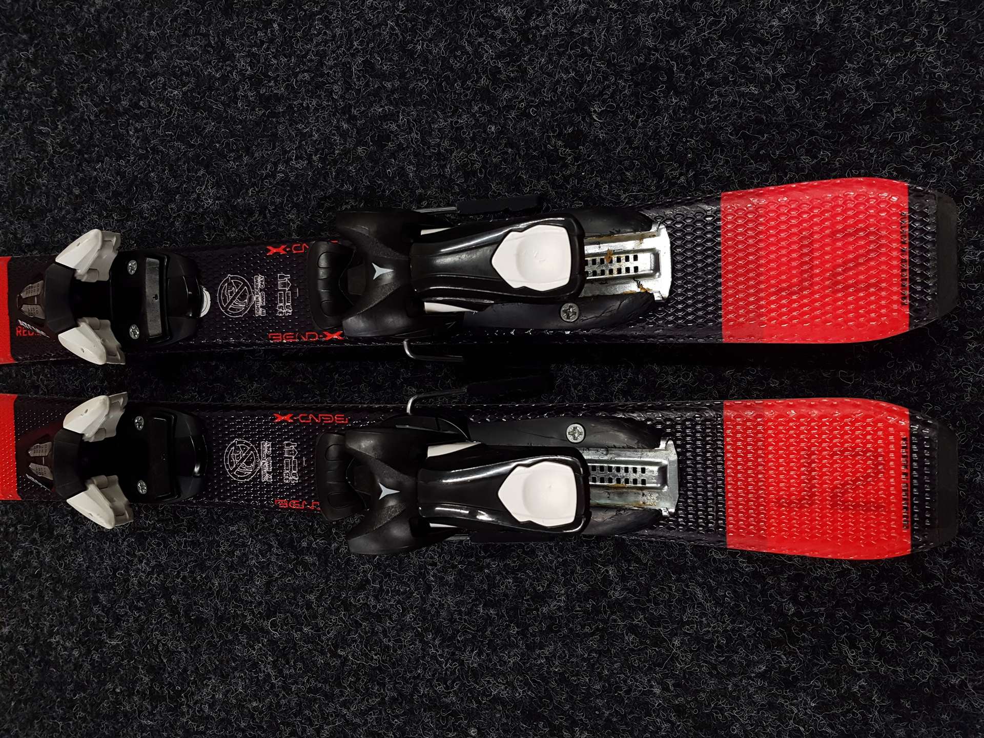 Použité lyže ATOMIC Redster J2  + viazanie Atomic C5 4,5