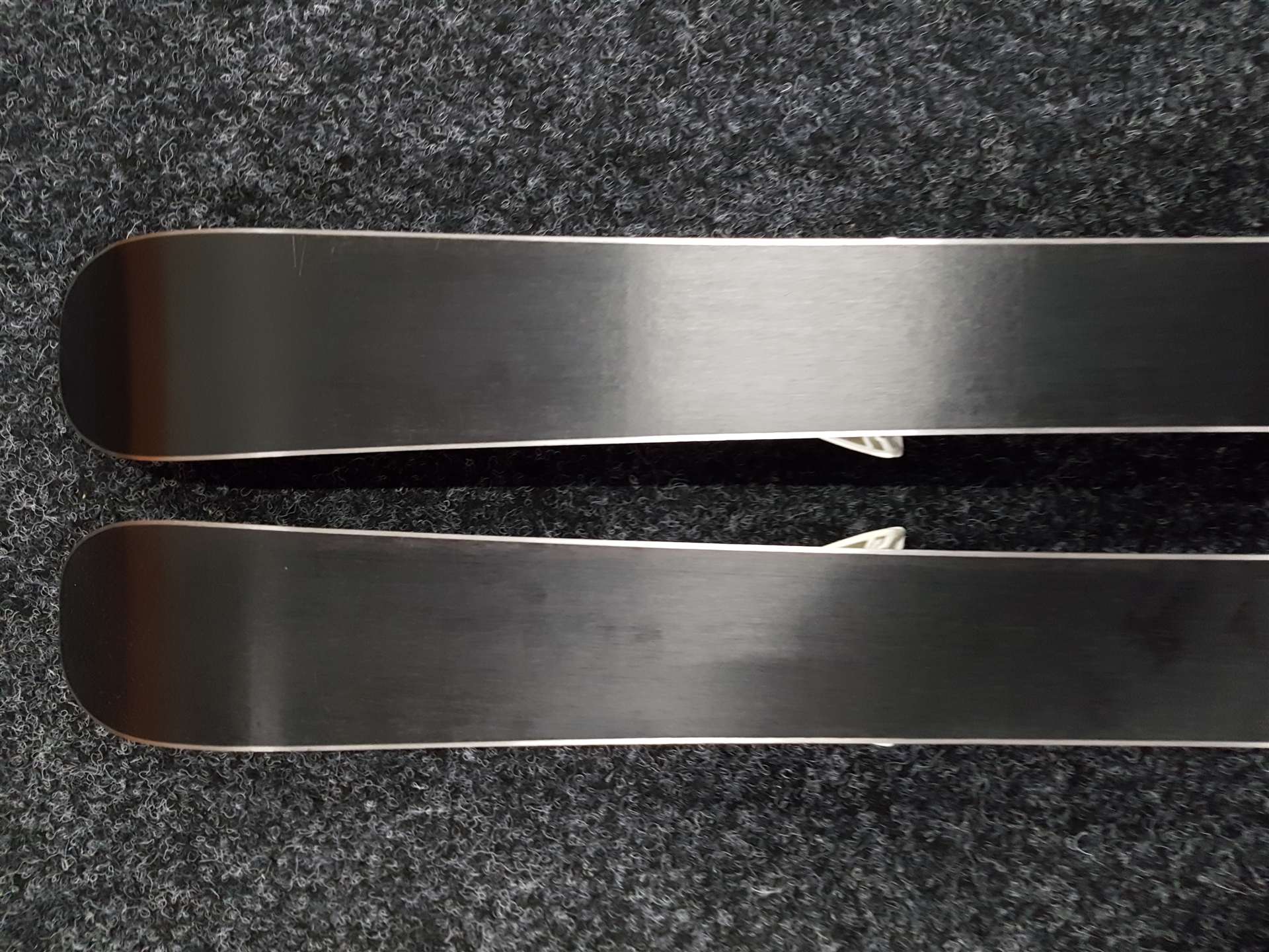 Použité lyže ATOMIC Redster J2  + viazanie Atomic C5 4,5