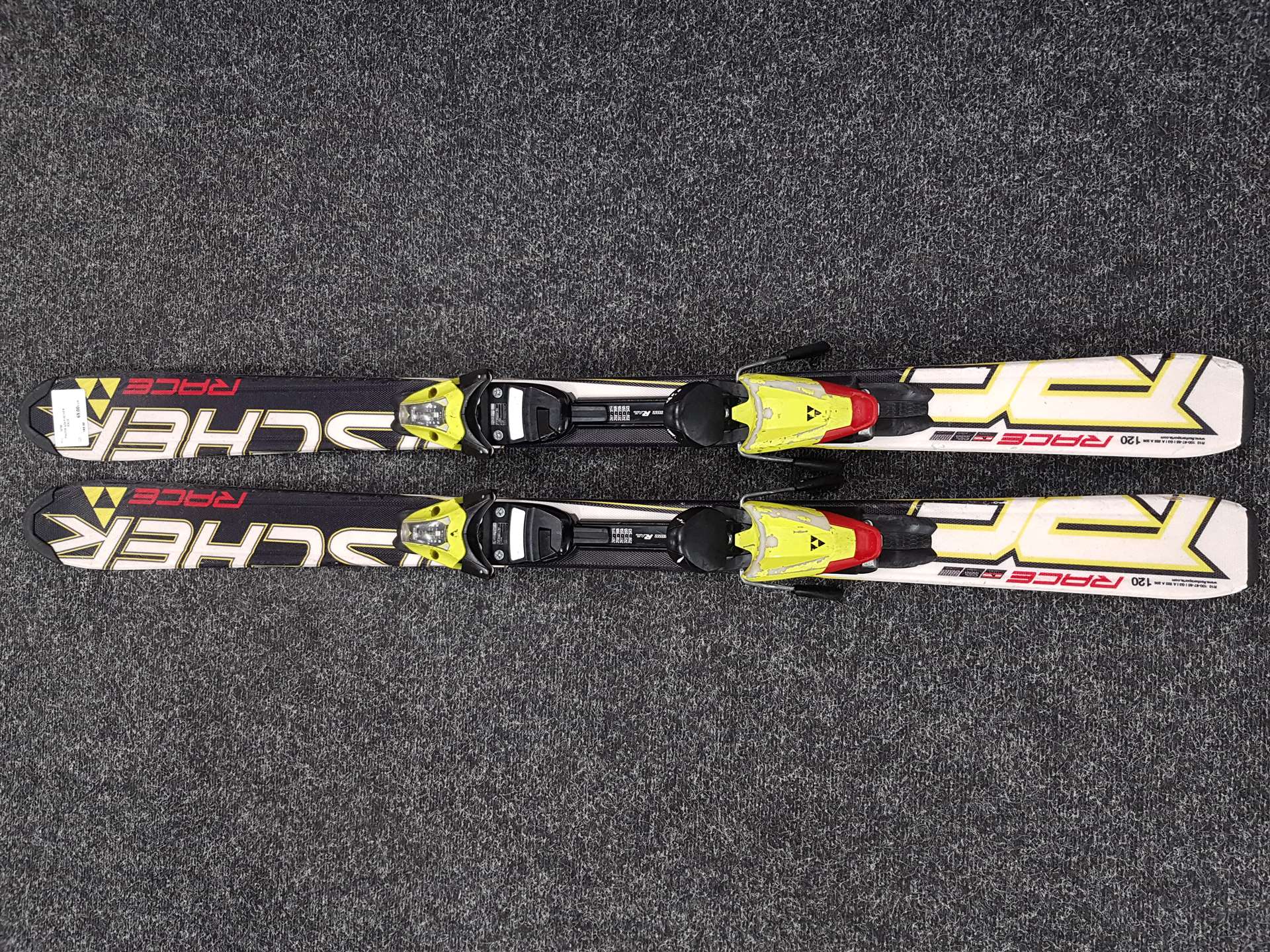 Použité lyže FISCHER RACE