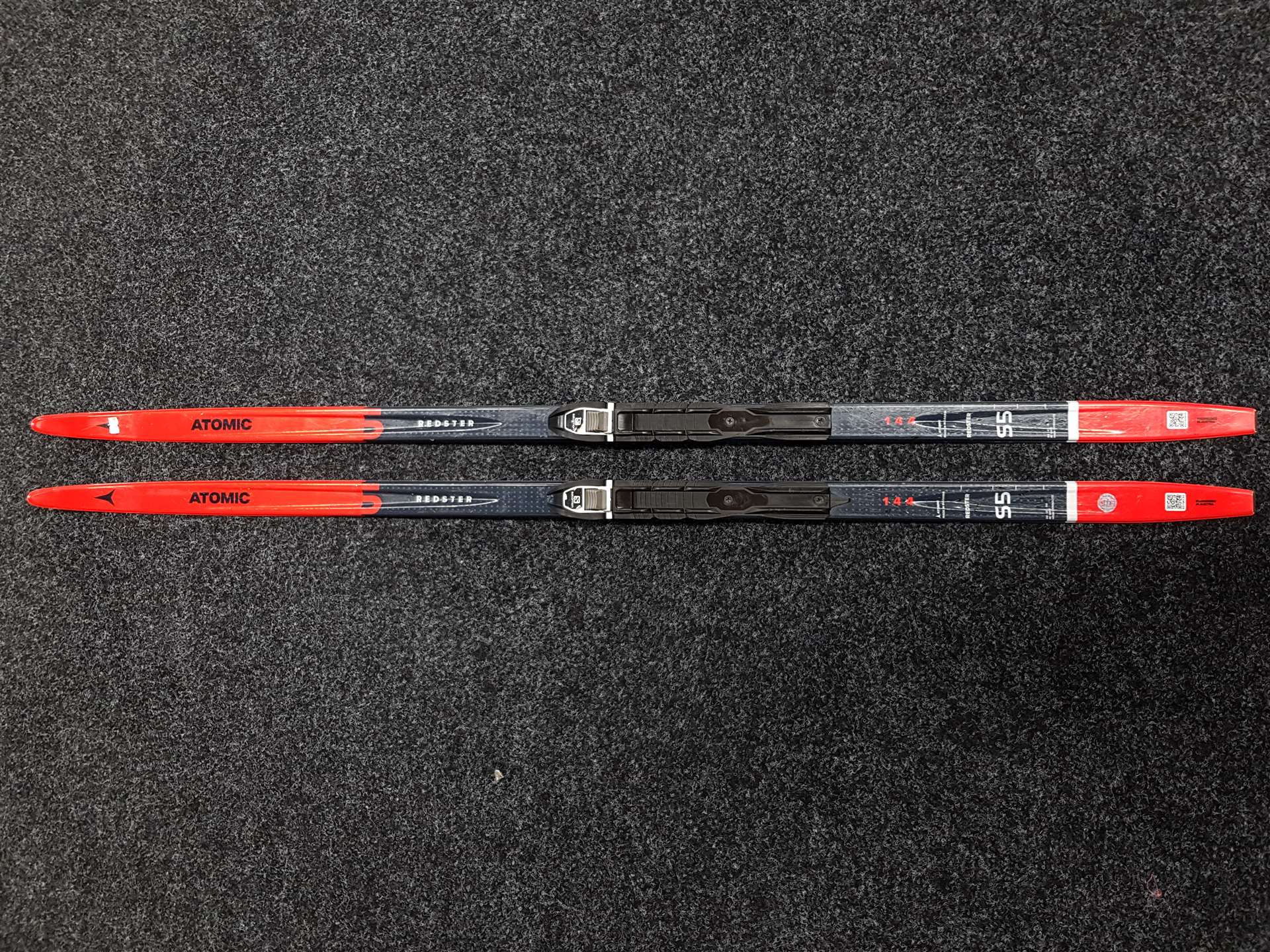 Použité bežecké lyže Atomic Redster S5+NNN viazanie Salomon
