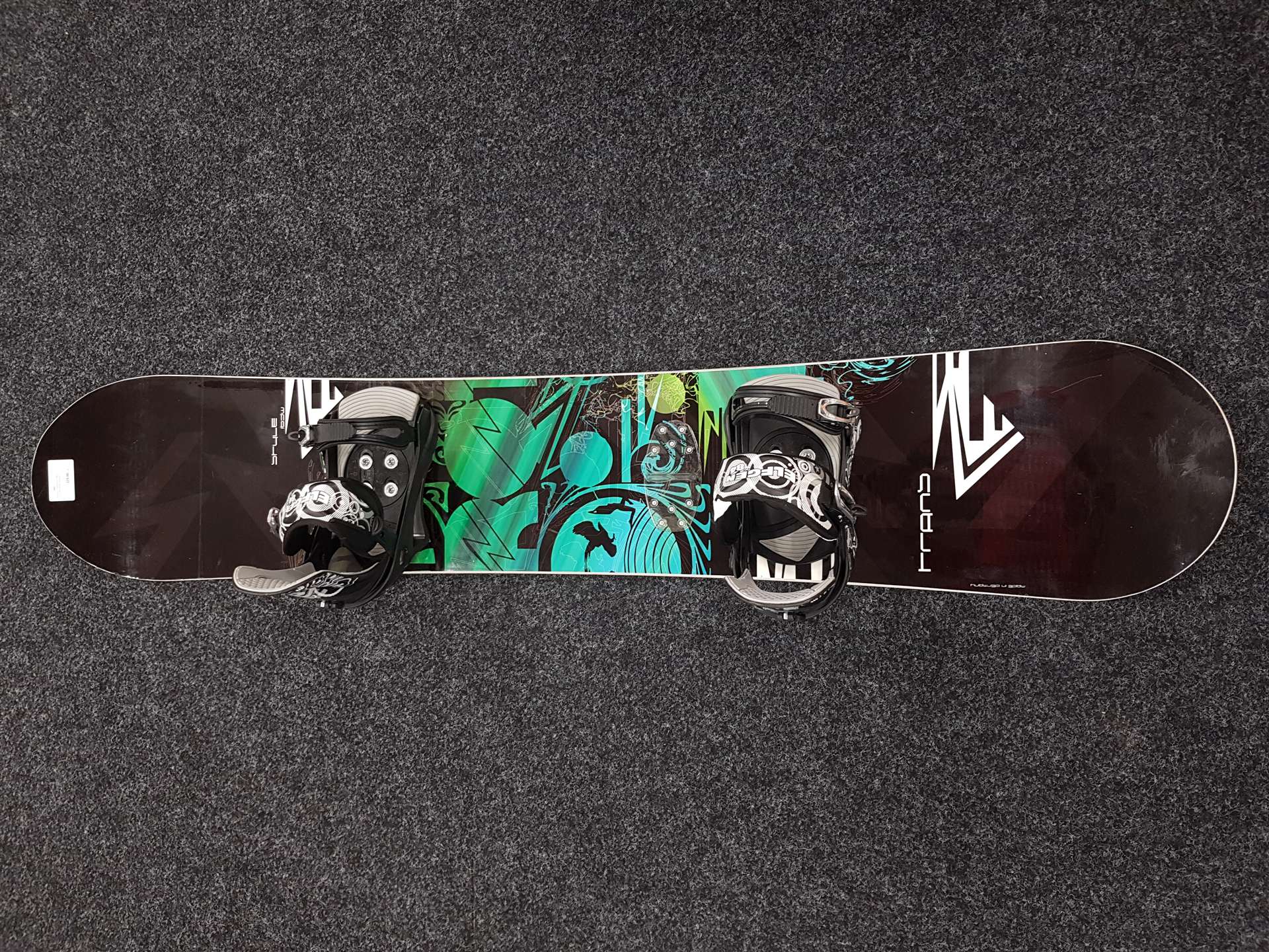 Použitý snowboard Style + viazanie Ride veľkosť L