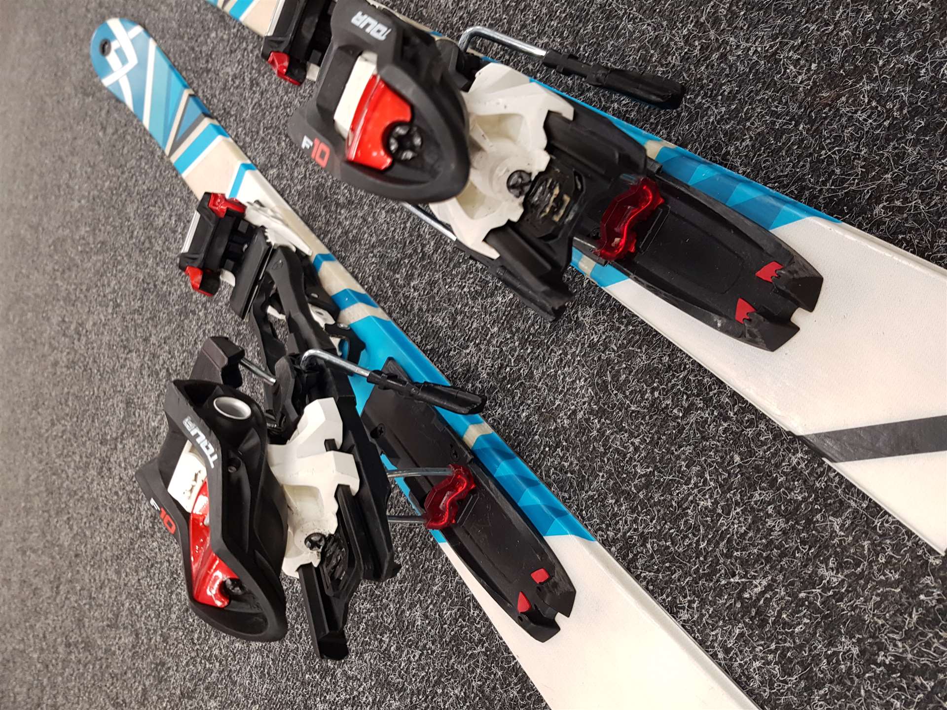 Použité skialpové lyže VOLKL QANIK + MARKER F10 TOUR + Použité pásy