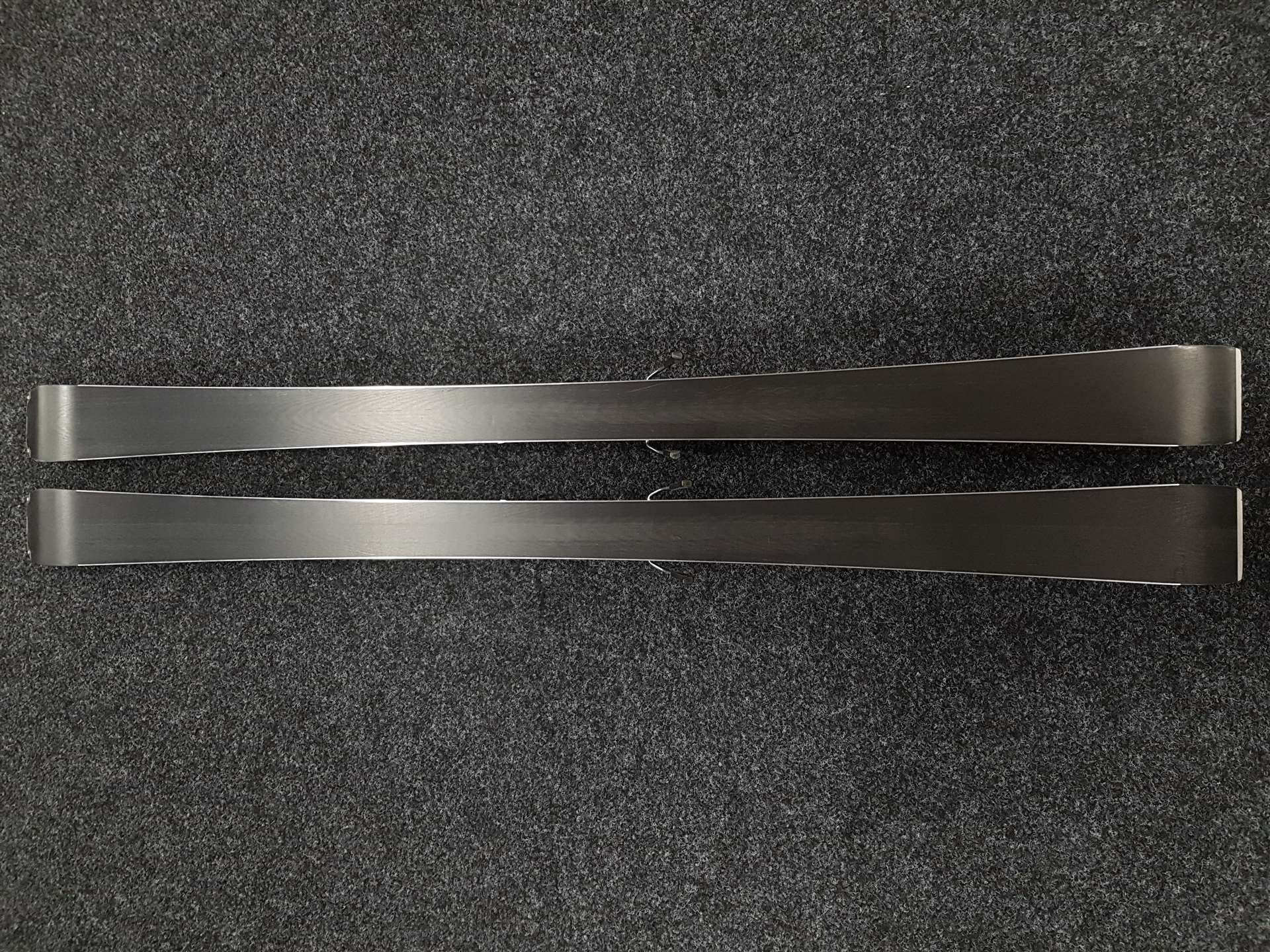 Použité lyže ROSSIGNOL Zenith  + viazanie Look Xpress 10