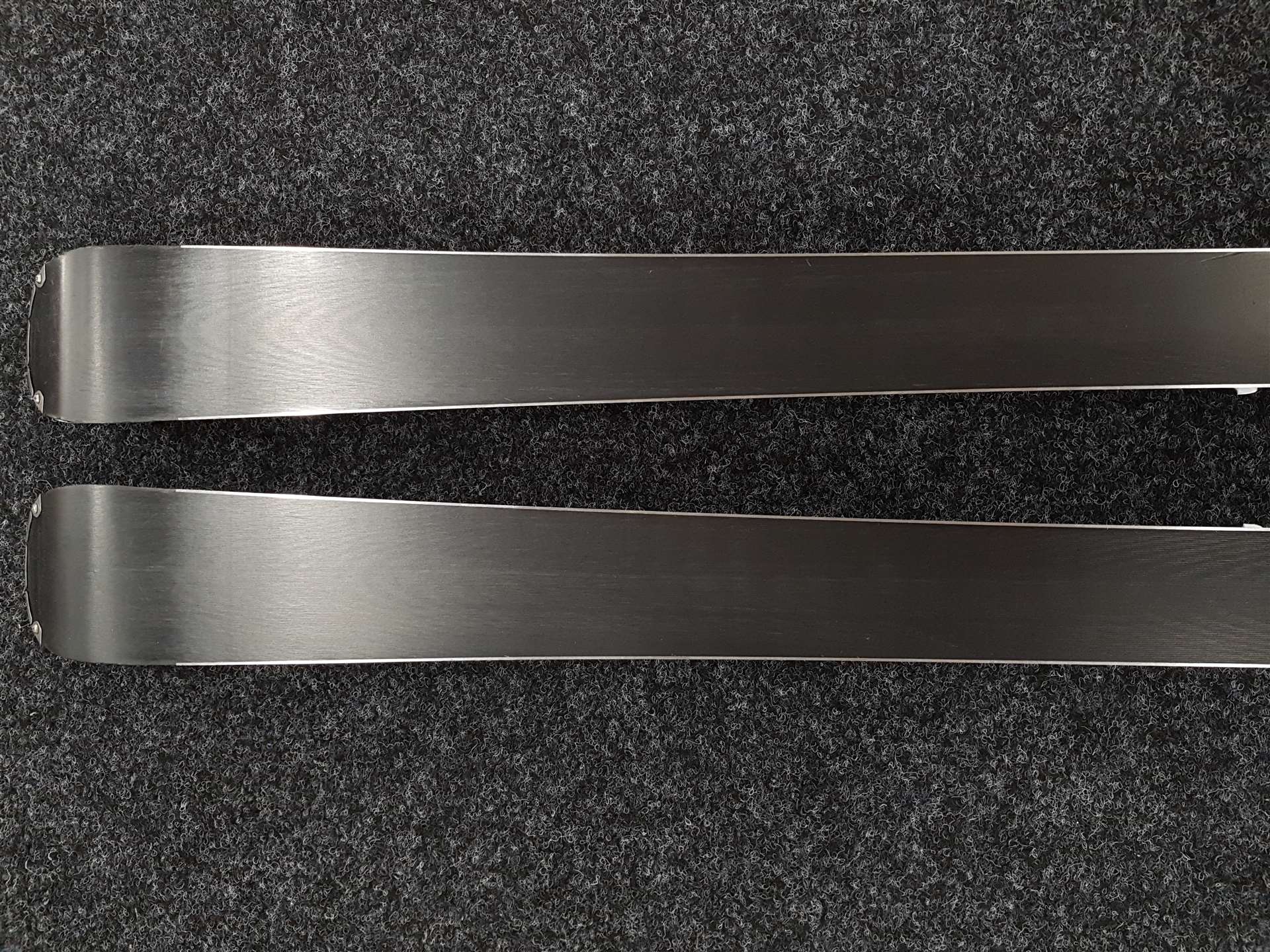 Použité lyže ROSSIGNOL Zenith  + viazanie Look Xpress 10