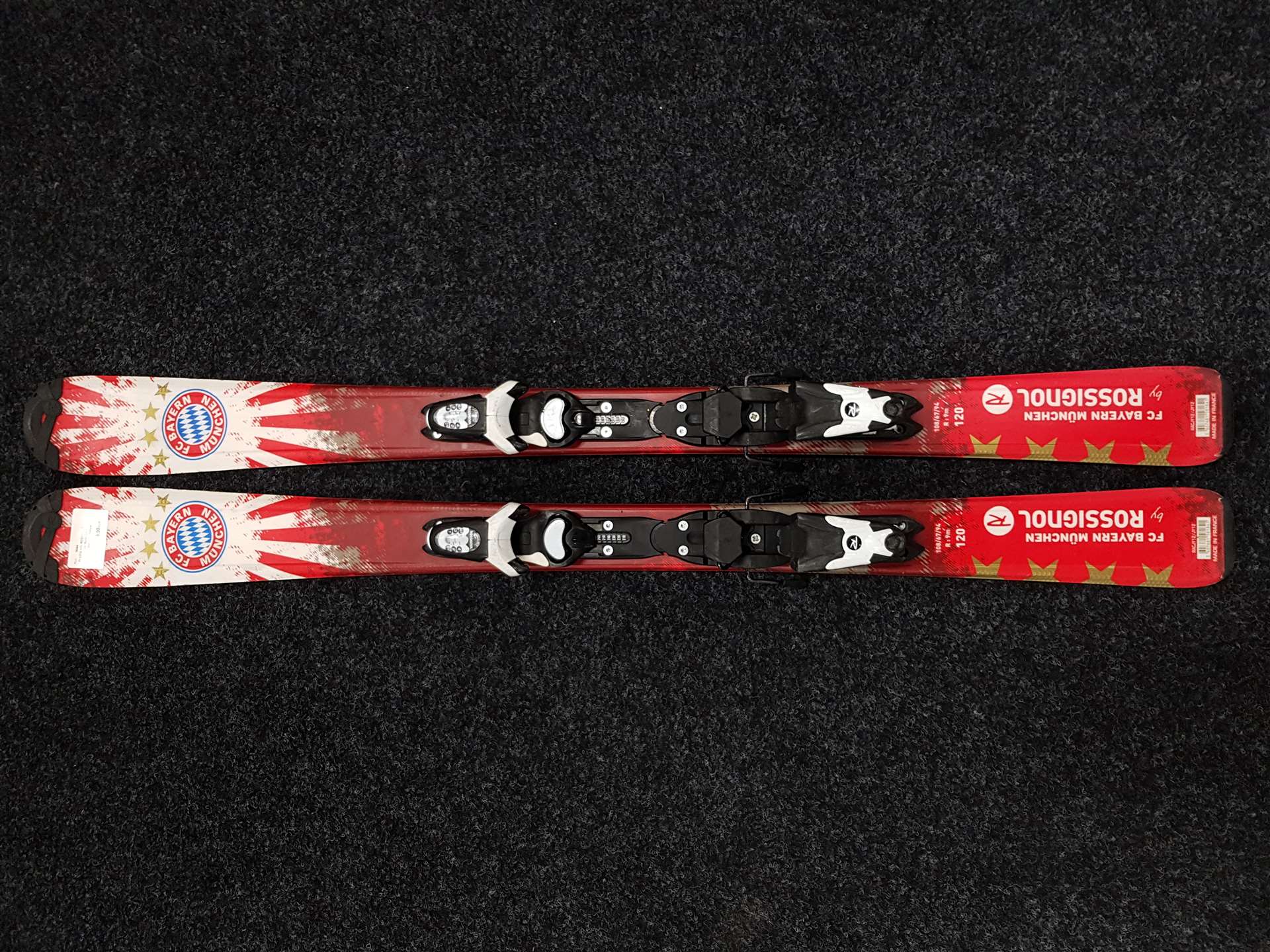 Použité lyže ROSSIGNOL FC Bayern Munchen +  viazanie Rossignol Xelium