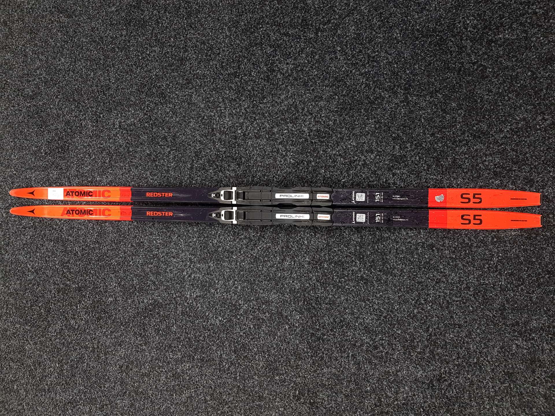 Použité bežecké lyže Atomic Redster S5 + NNN viazanie Atomic Prolink