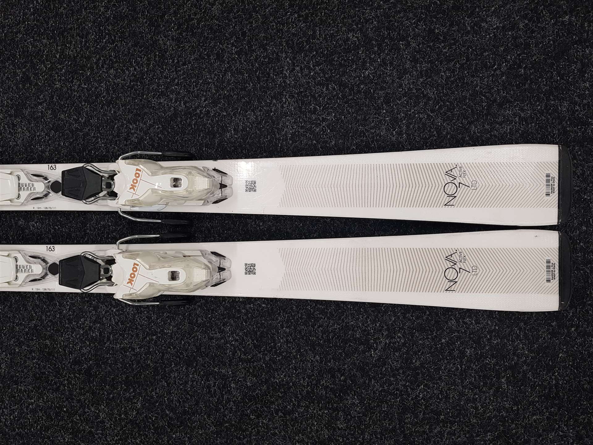 Použité lyže ROSSIGNOL Nova.7 LTD + viazanie Look XPress 11