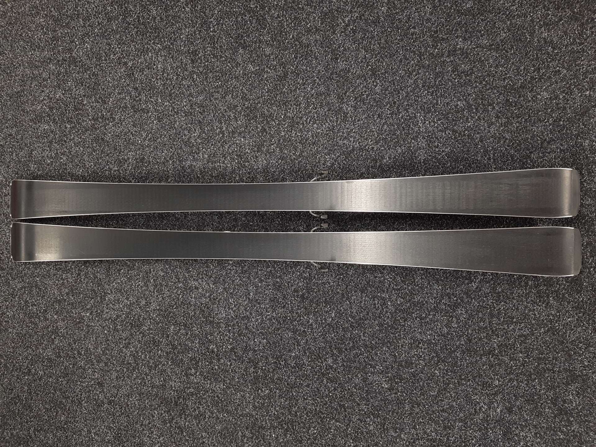 Použité lyže ROSSIGNOL Nova.7 LTD + viazanie Look XPress 11