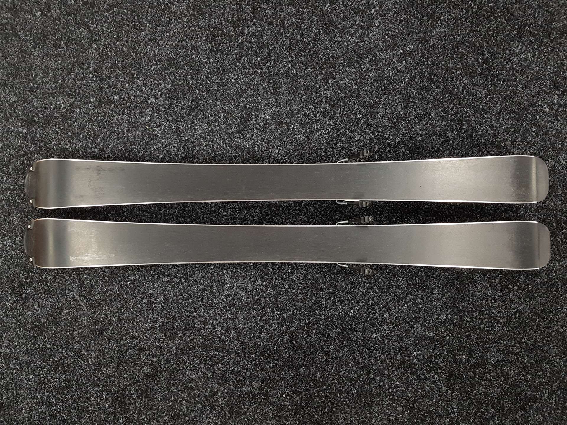 Použité lyže VOLKL Racetiger +  viazanie Marker 4.5