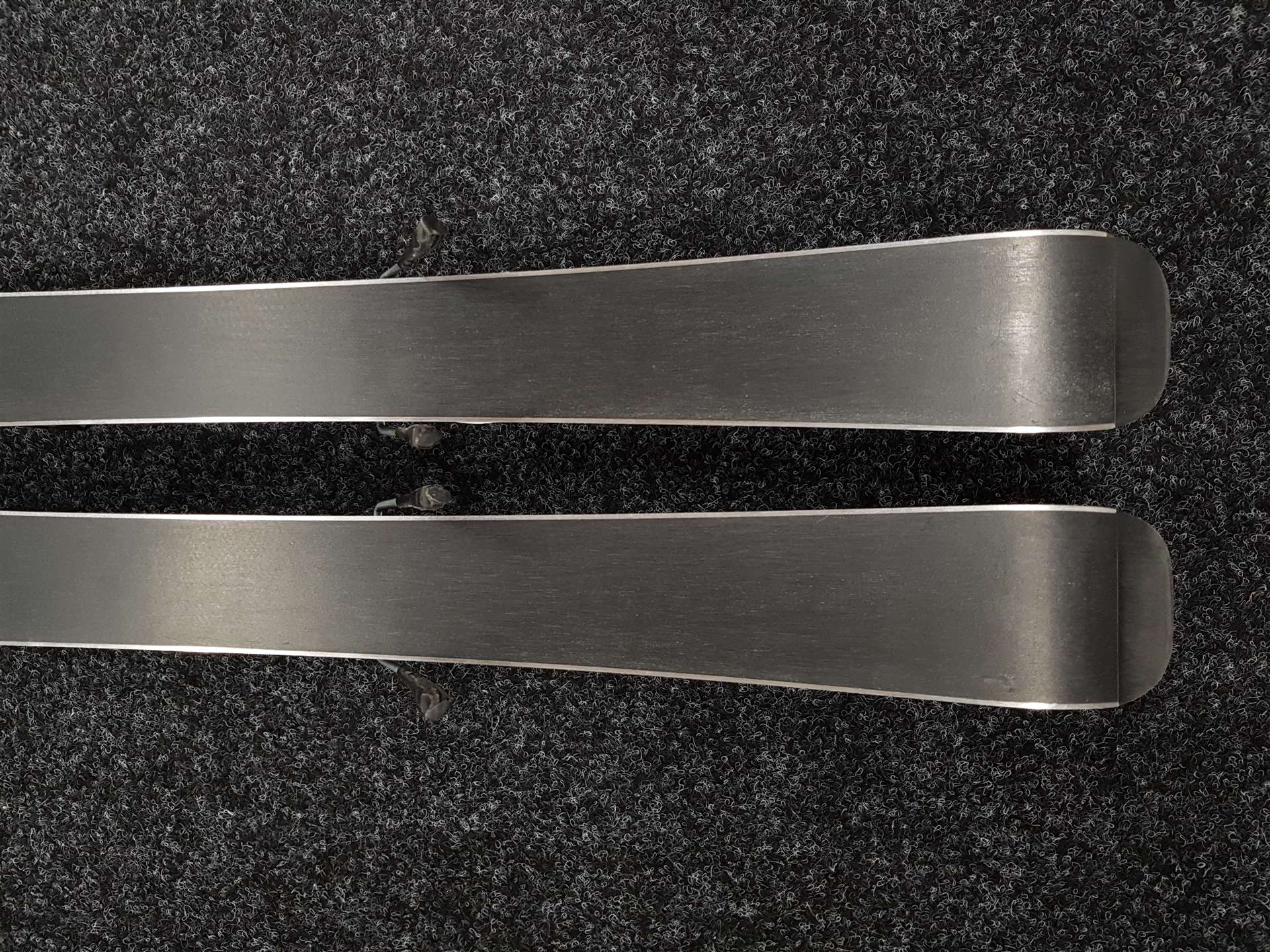 Použité lyže VOLKL Racetiger +  viazanie Marker 4.5