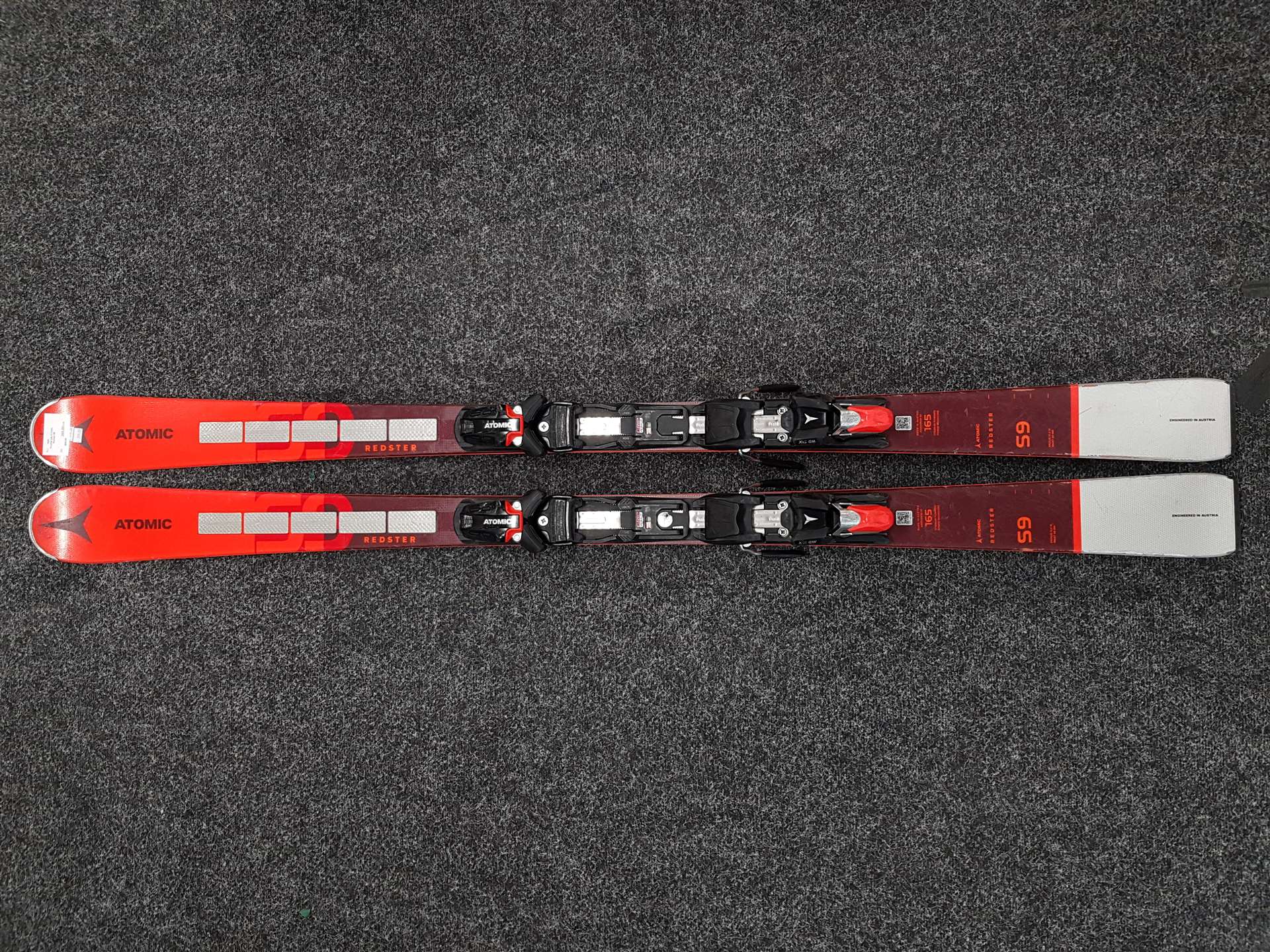 Použité lyže ATOMIC Redster S9