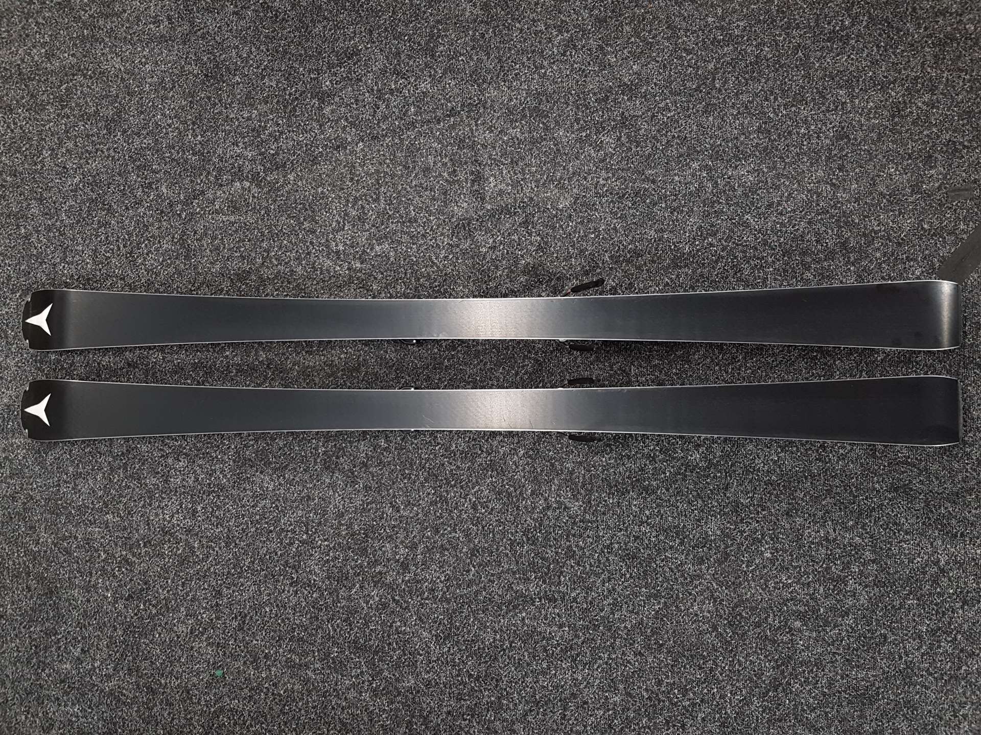 Použité lyže ATOMIC Redster S9