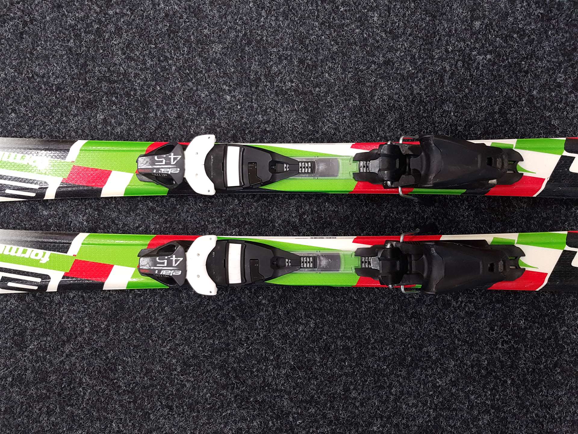 Použité lyže ELAN Formula + viazanie Elan EL 4.5