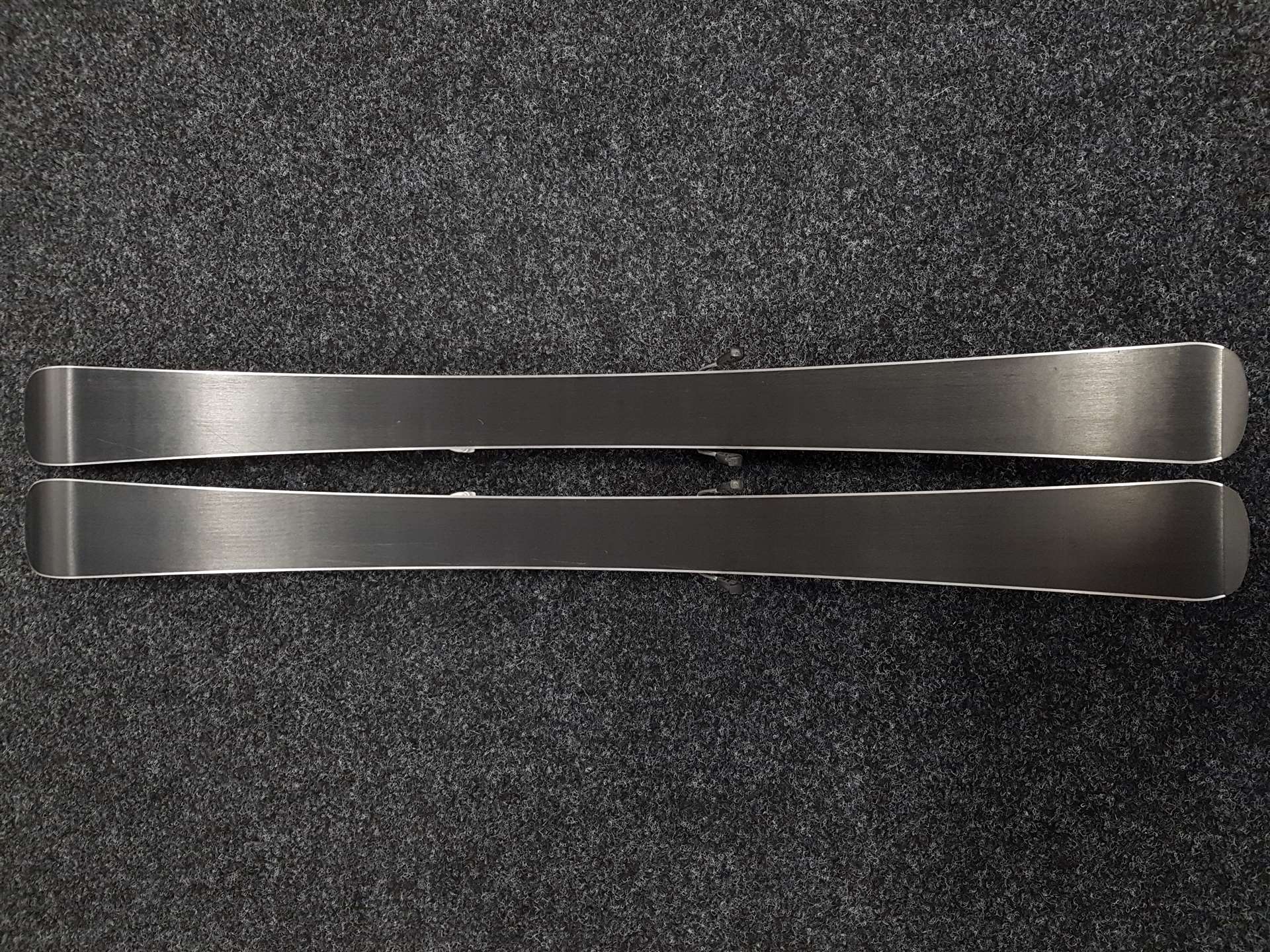 Použité lyže ELAN Formula + viazanie Elan EL 4.5