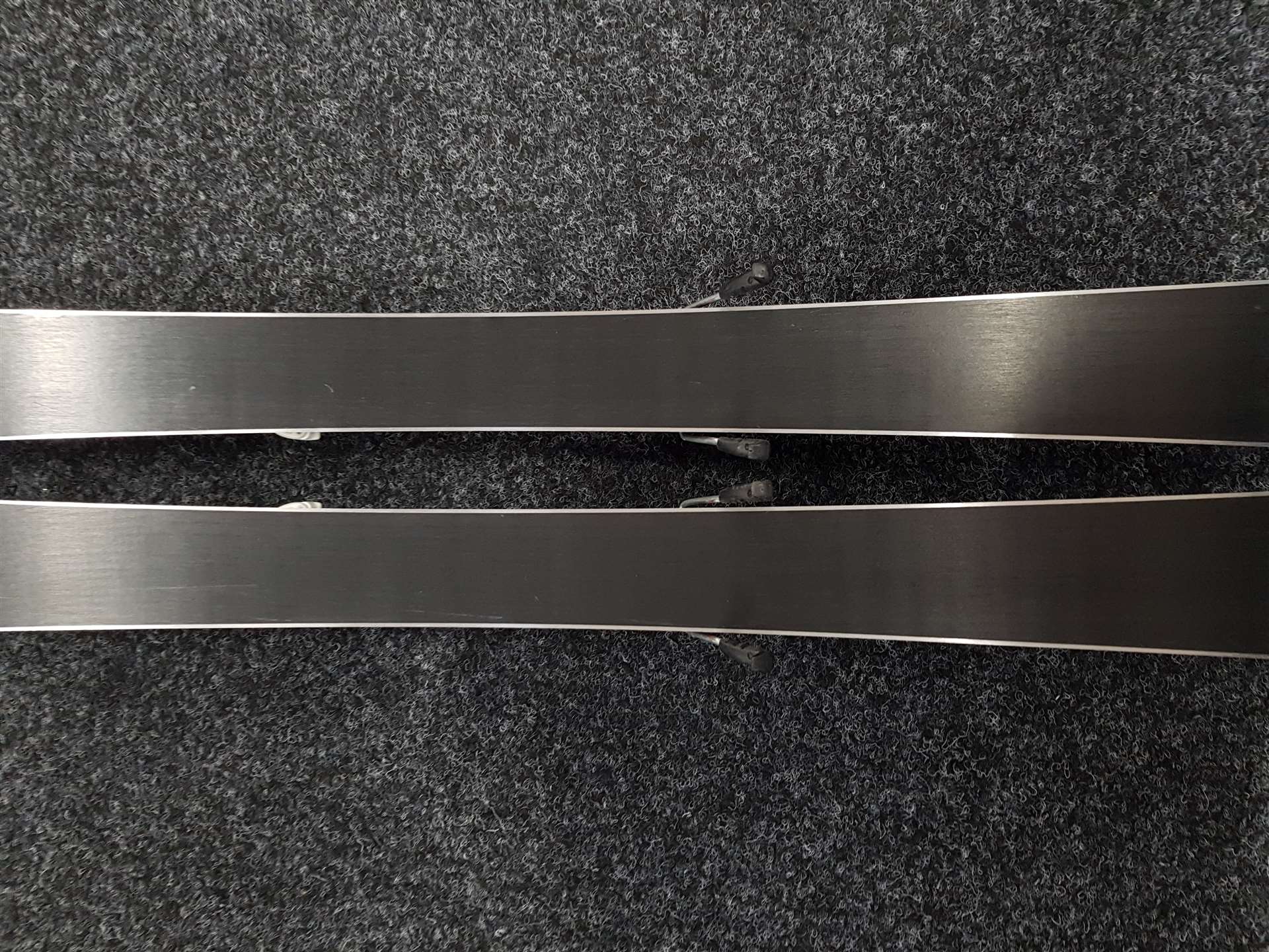 Použité lyže ELAN Formula + viazanie Elan EL 4.5