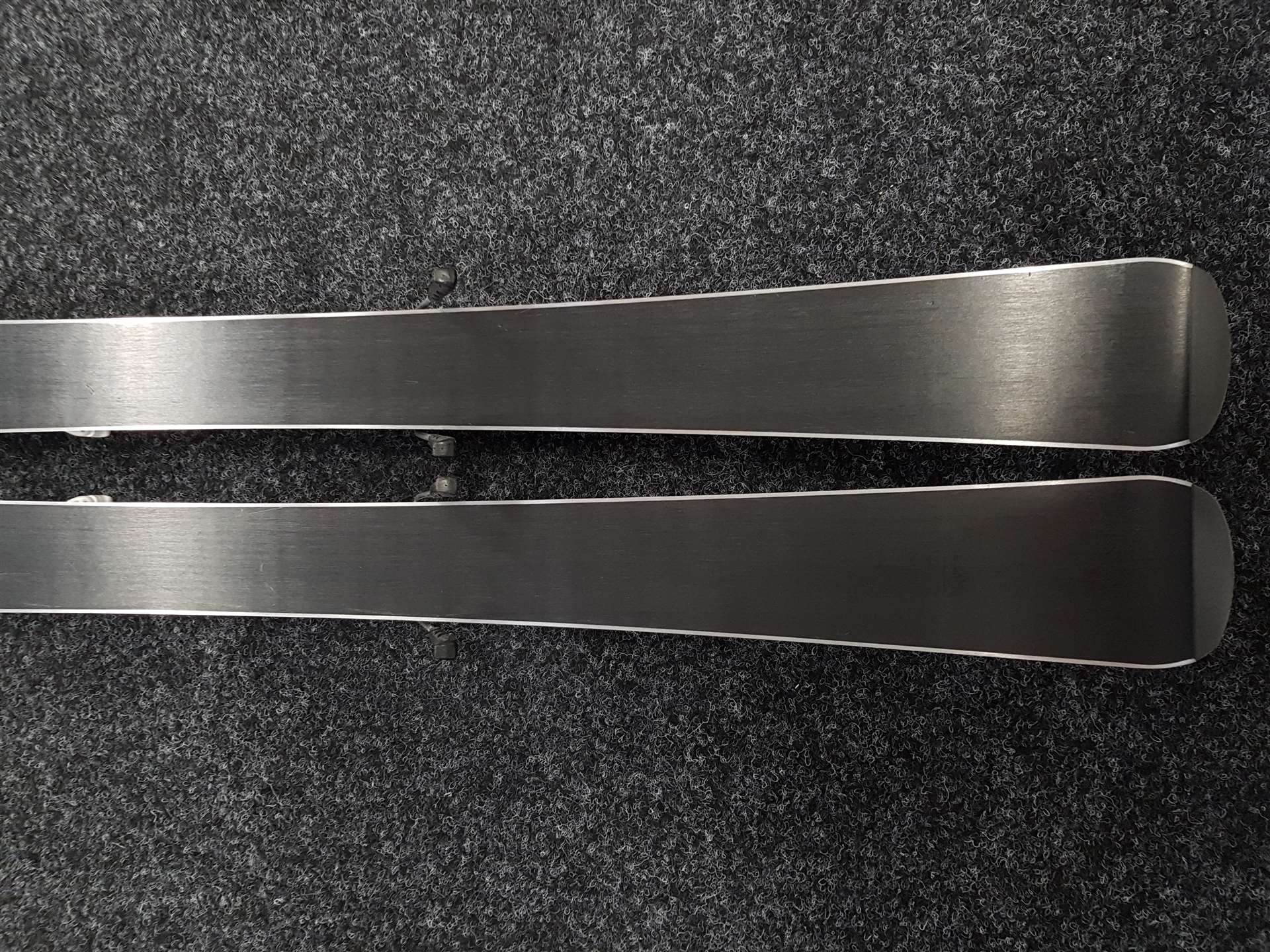 Použité lyže ELAN Formula + viazanie Elan EL 4.5