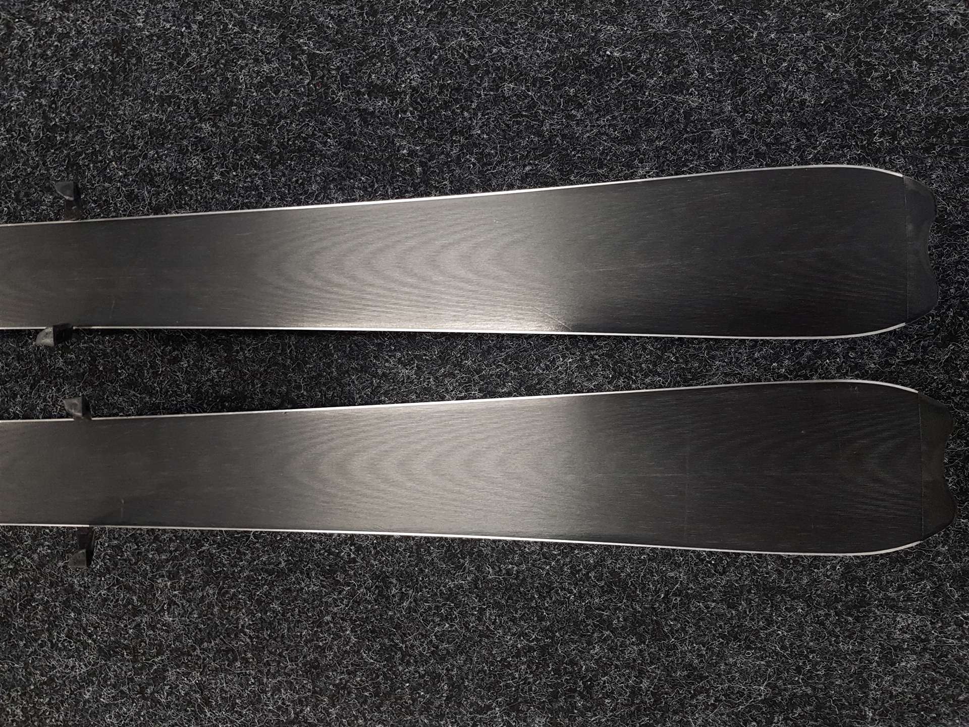 Použité lyže SALOMON SPACEFRAME + viazanie Salomon 5711