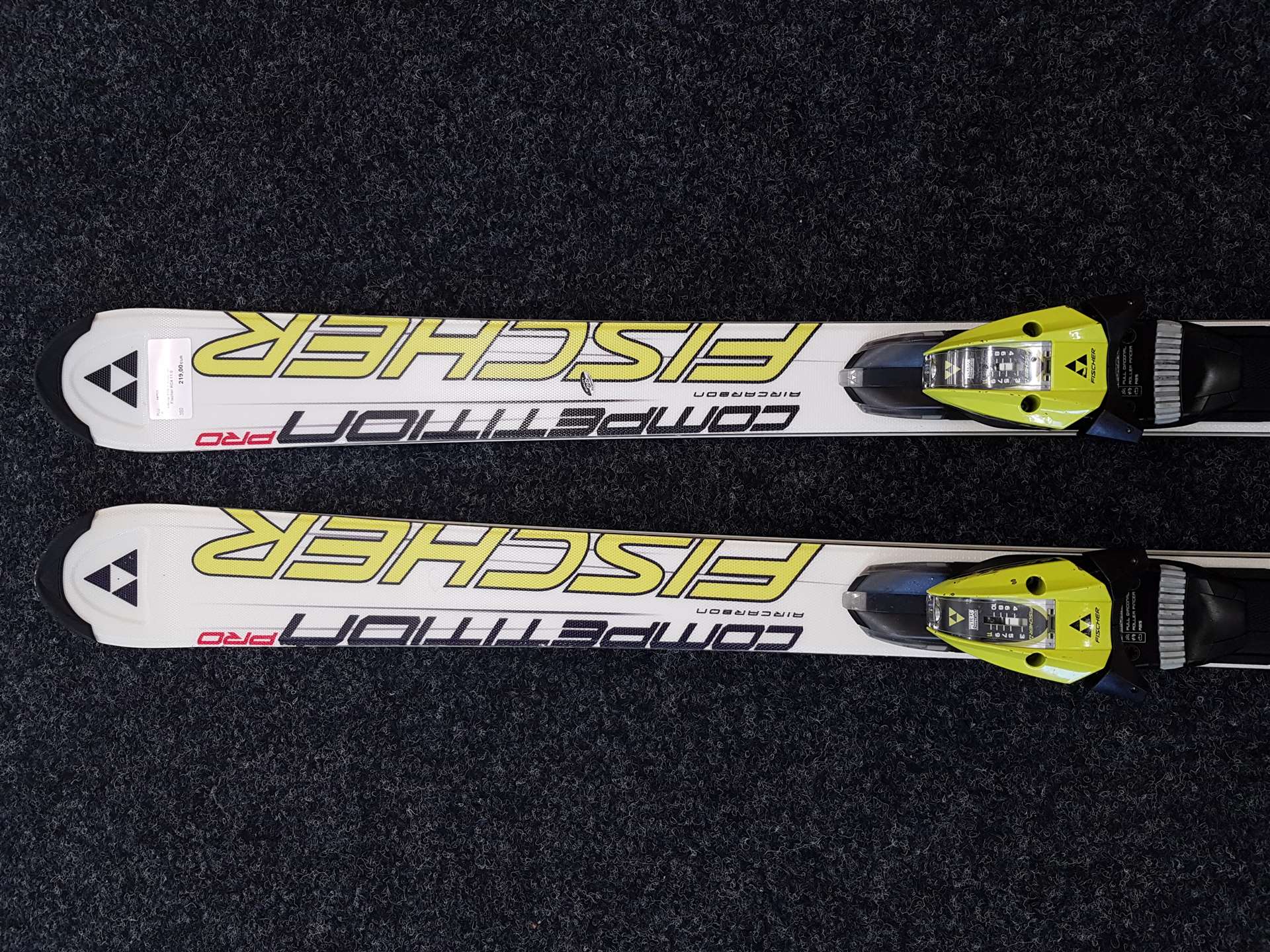 Použité lyže FISCHER RC4 Comp Pro + viazanie Fischer RC4 11.0