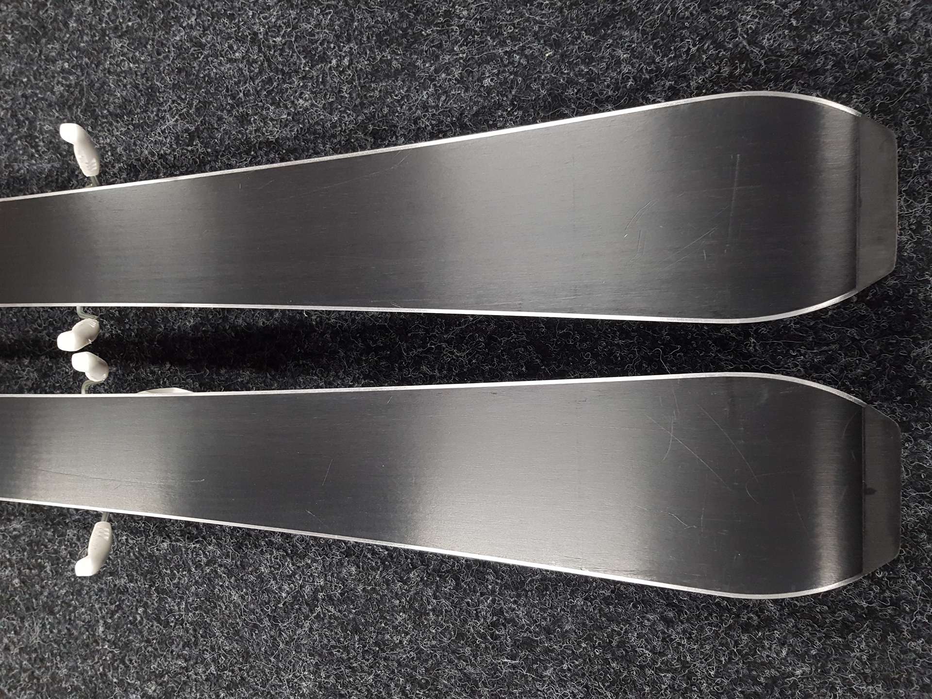 Použité lyže ARTIS 2 + viazanie Tyrolia 11