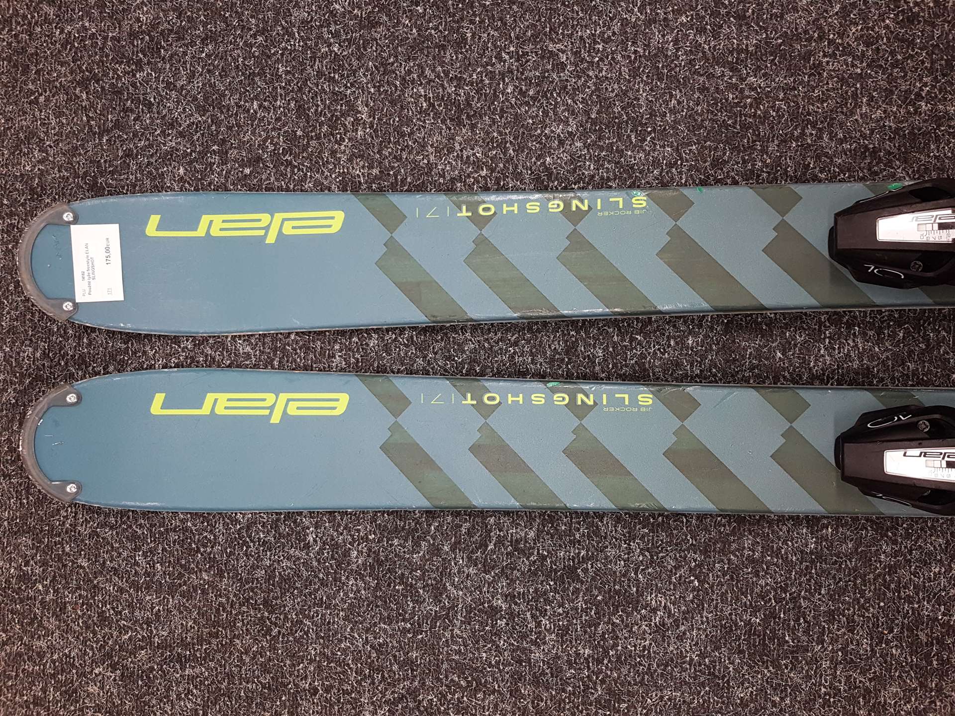 Použité lyže freestyle ELAN SLINGSHOT