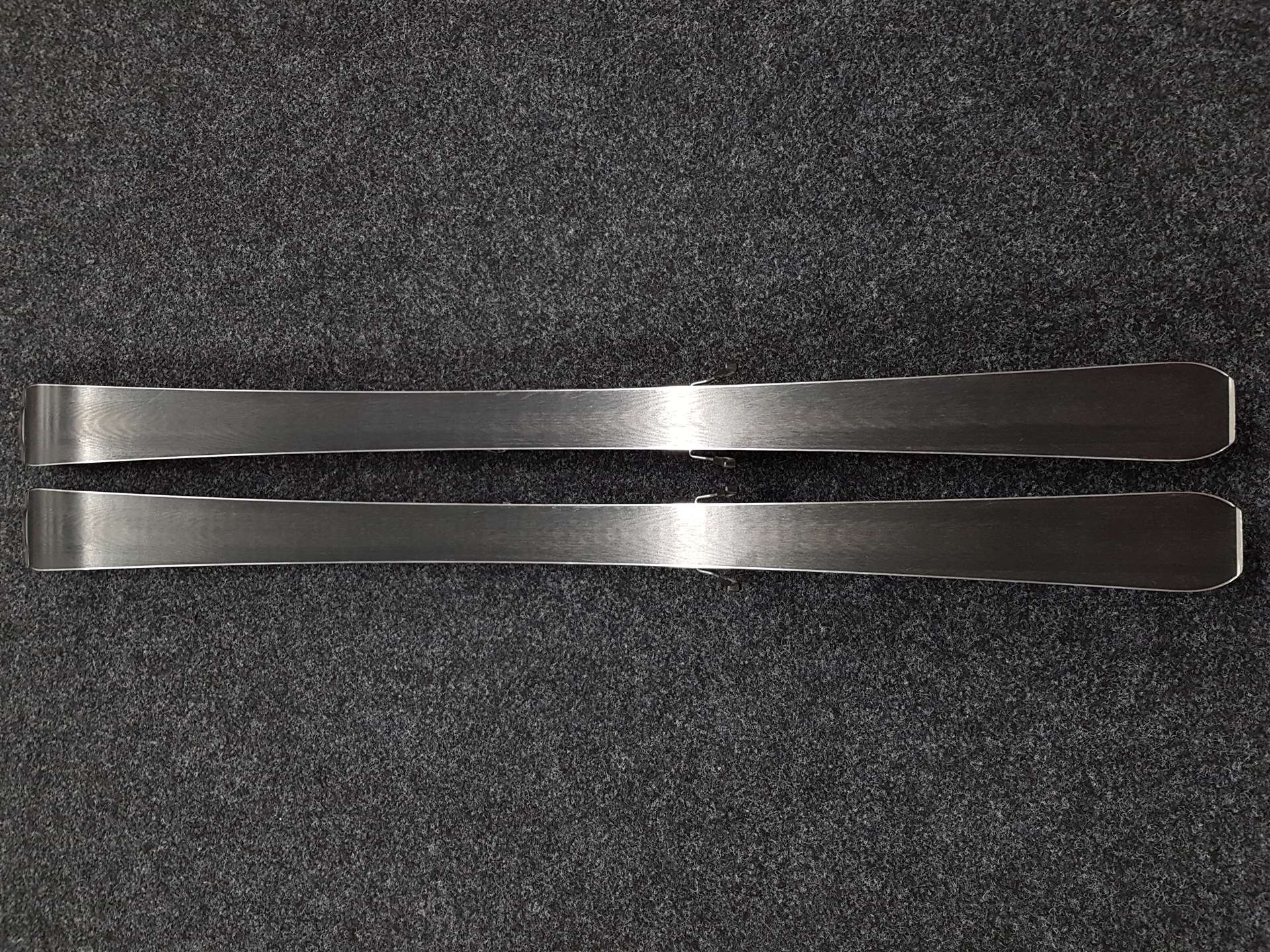 Použité lyže ROSSIGNOL Acts 200 + viazanie Rossignol 10