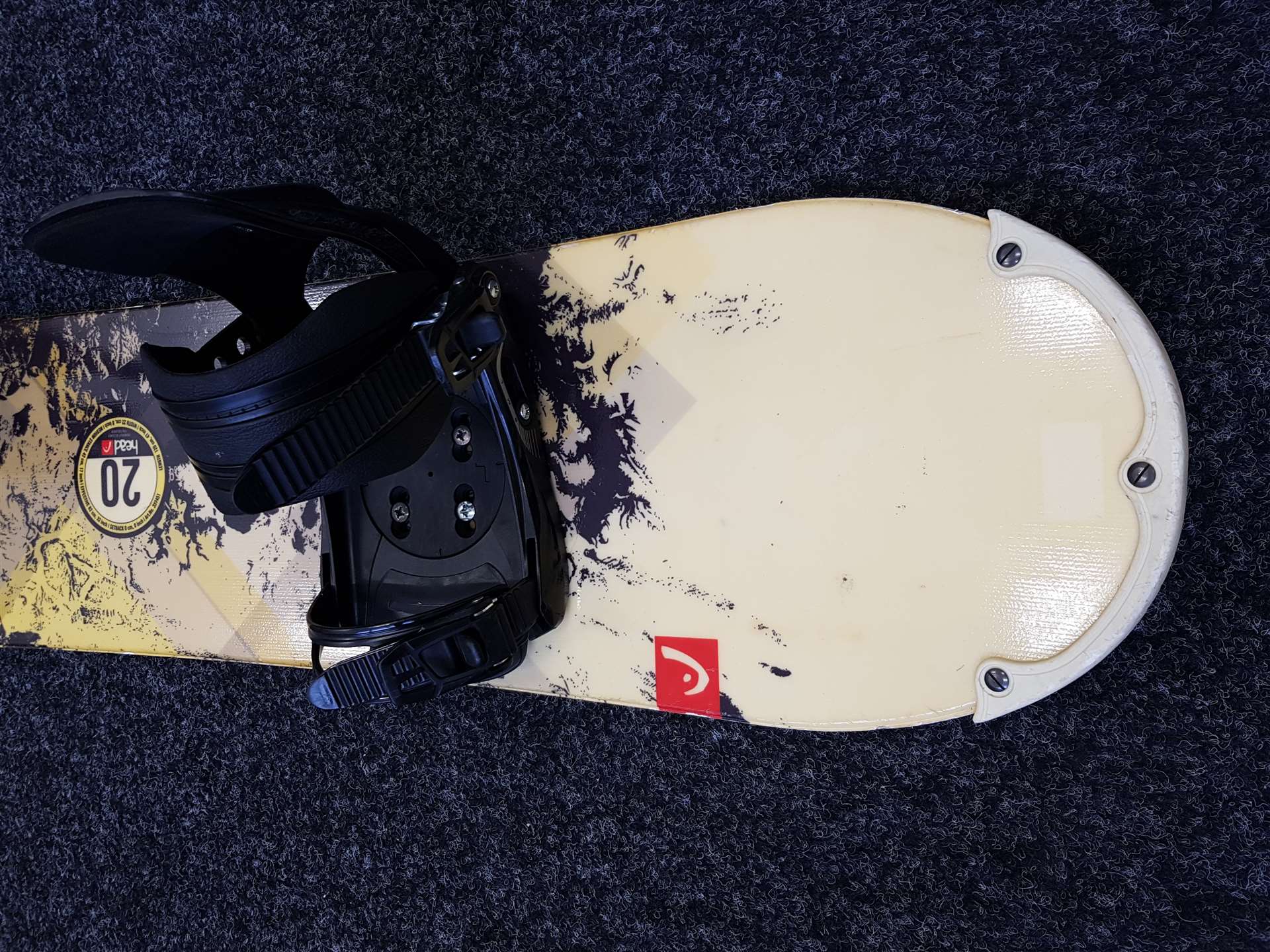 Použitý snowboard HEAD 20 + viazanie SP veľkosť S/M