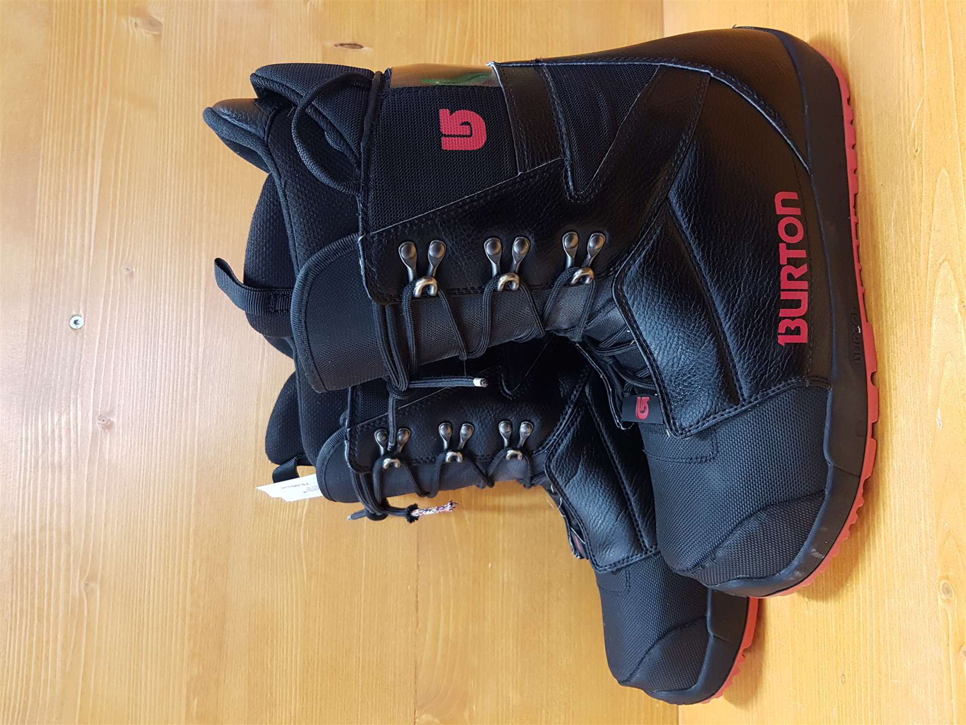 Použité snowboardové topánky BURTON Progression M