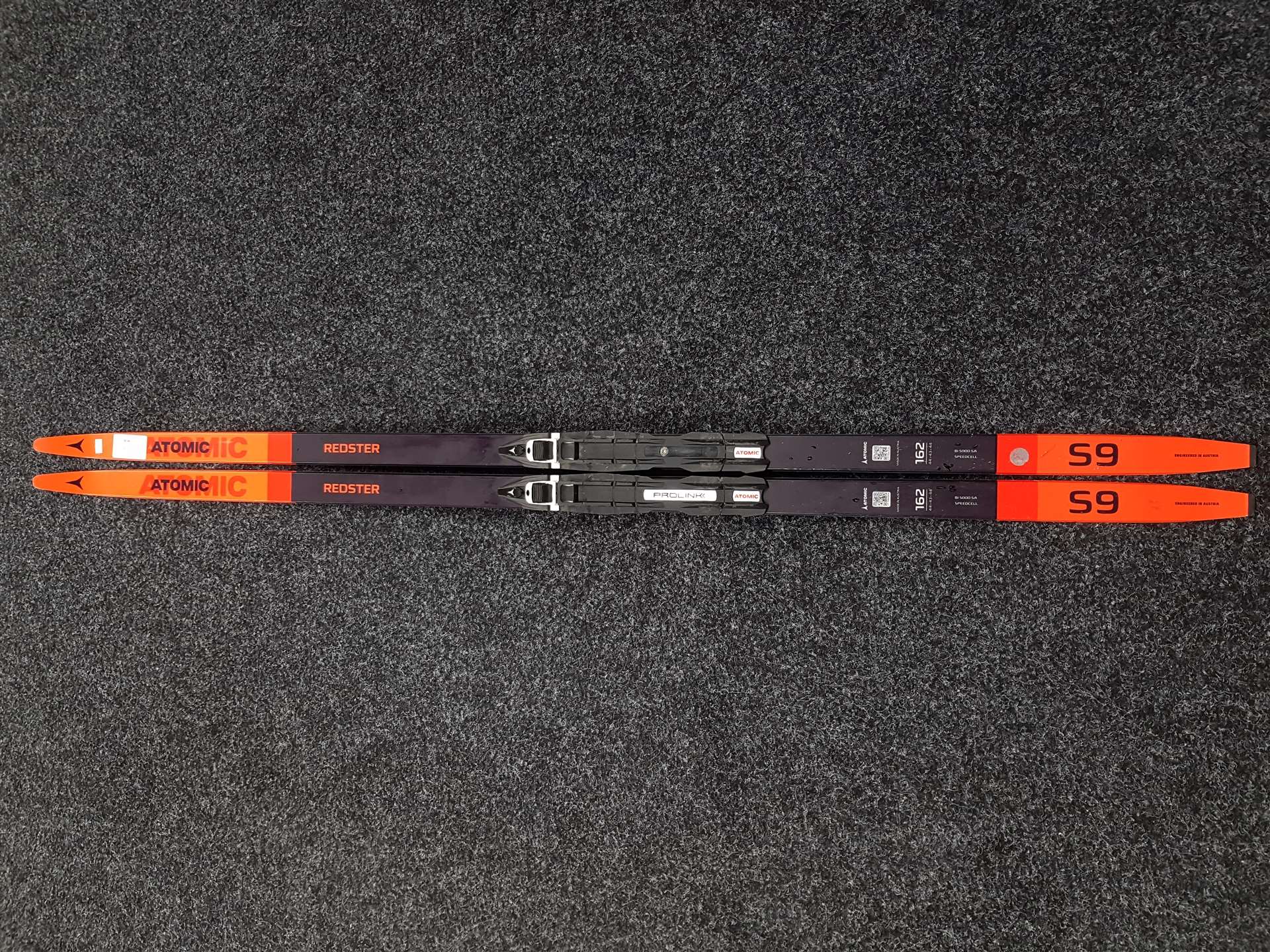 Použité bežecké lyže Atomic Redster S9 + NNN viazanie Atomic