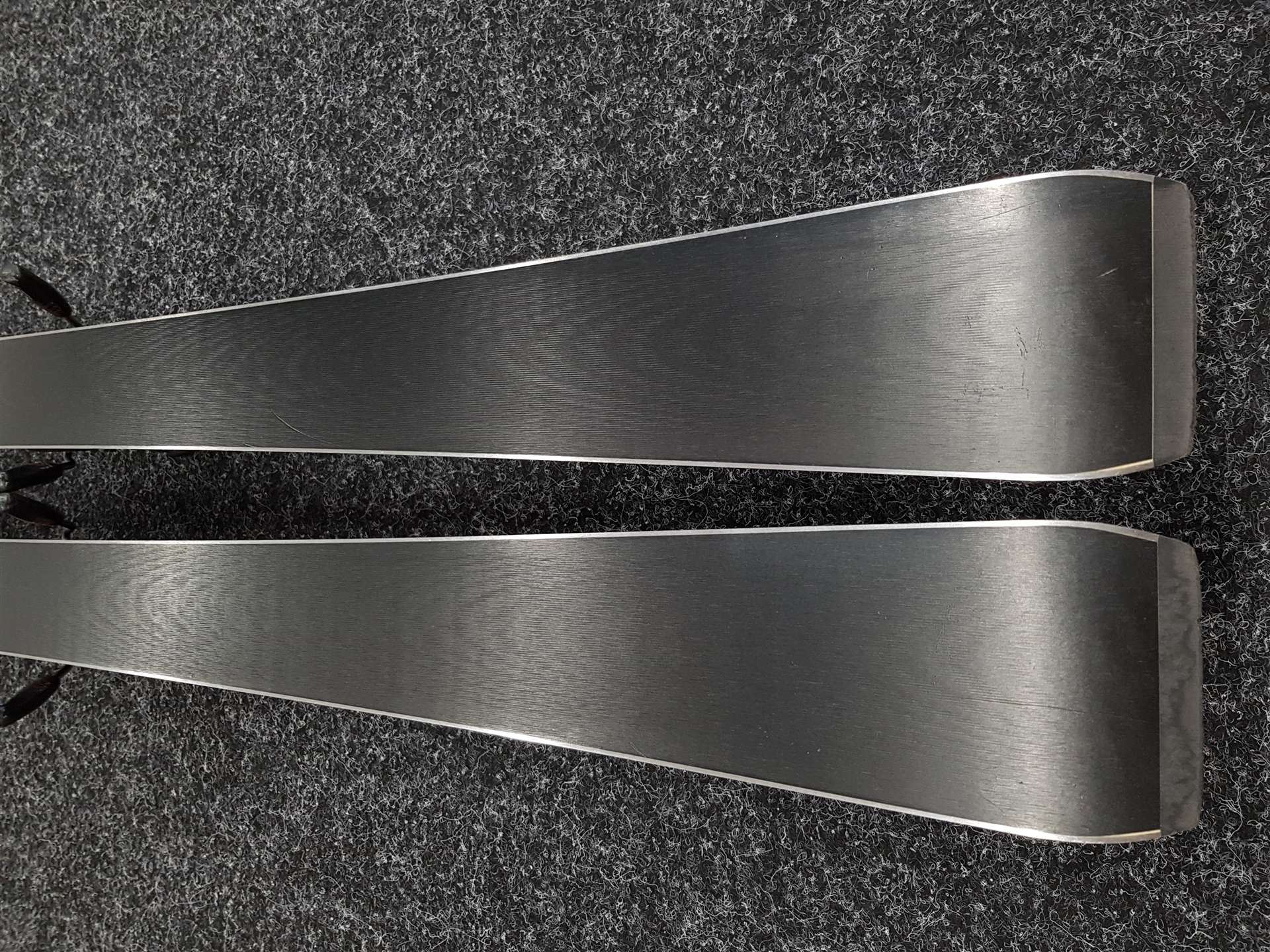 Použité lyže FISCHER The Curv + viazanie Fischer RS 11