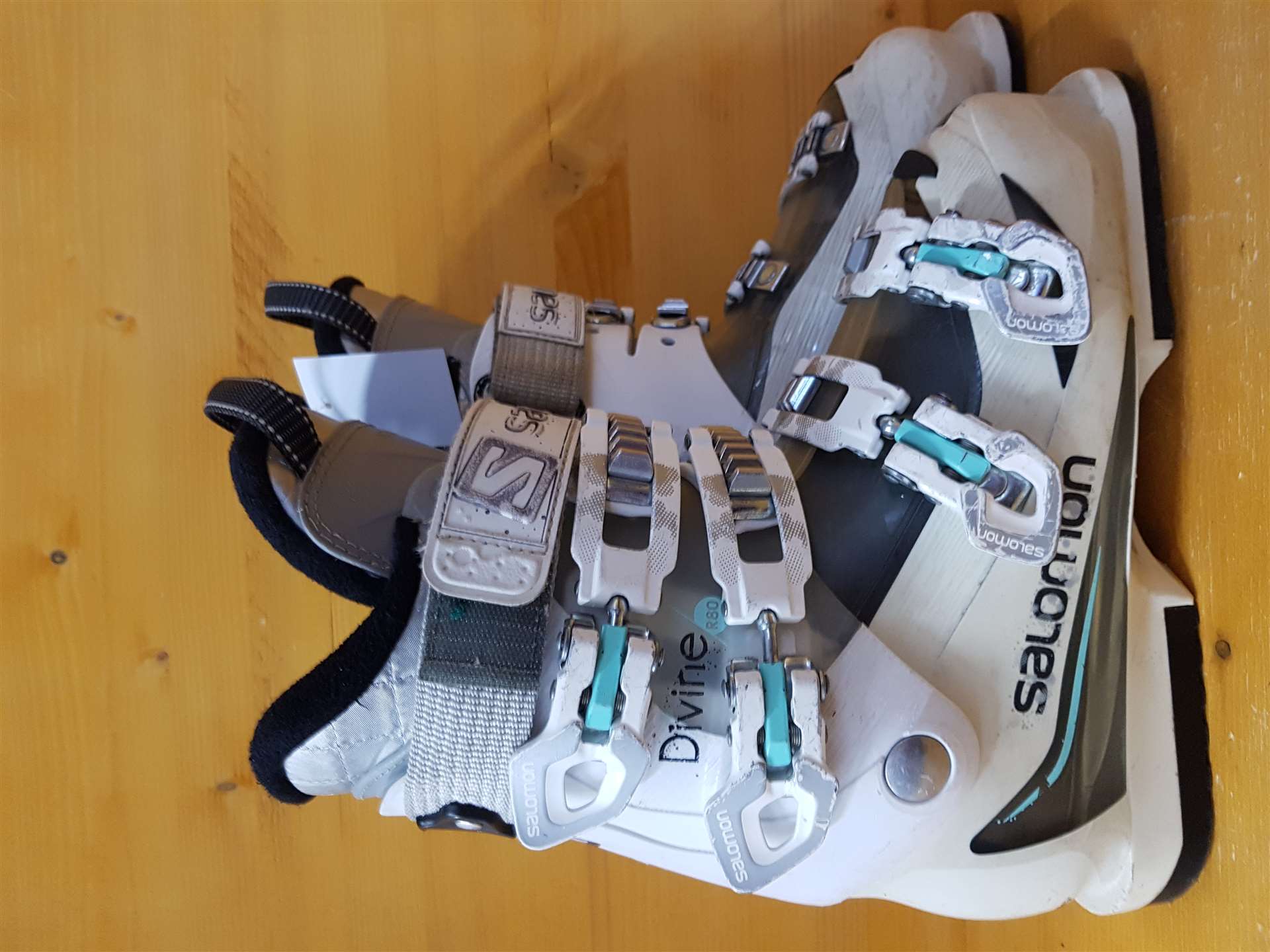 Použité lyžiarky Salomon Divine R 80