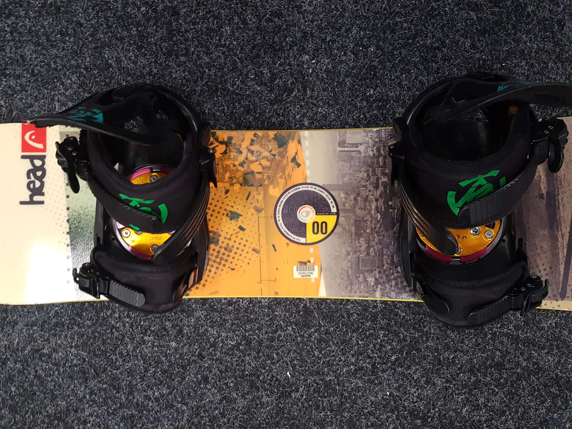 Gebrauchtes Head Snowboard + K2 Bindungen Größe XS